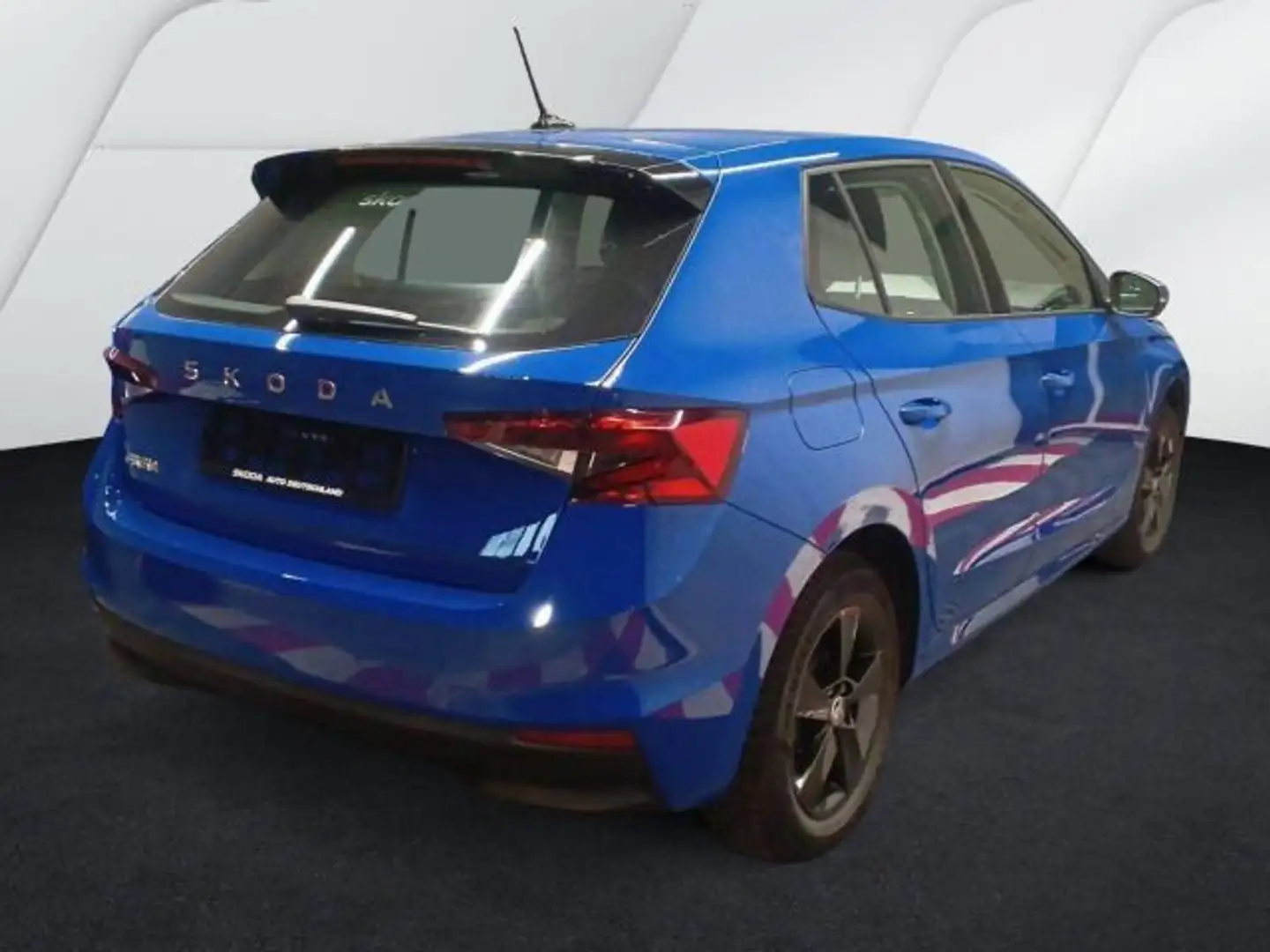 Skoda Fabia 1.0 Essence Klima LED Bluetooth PDC hi. Blau - 2