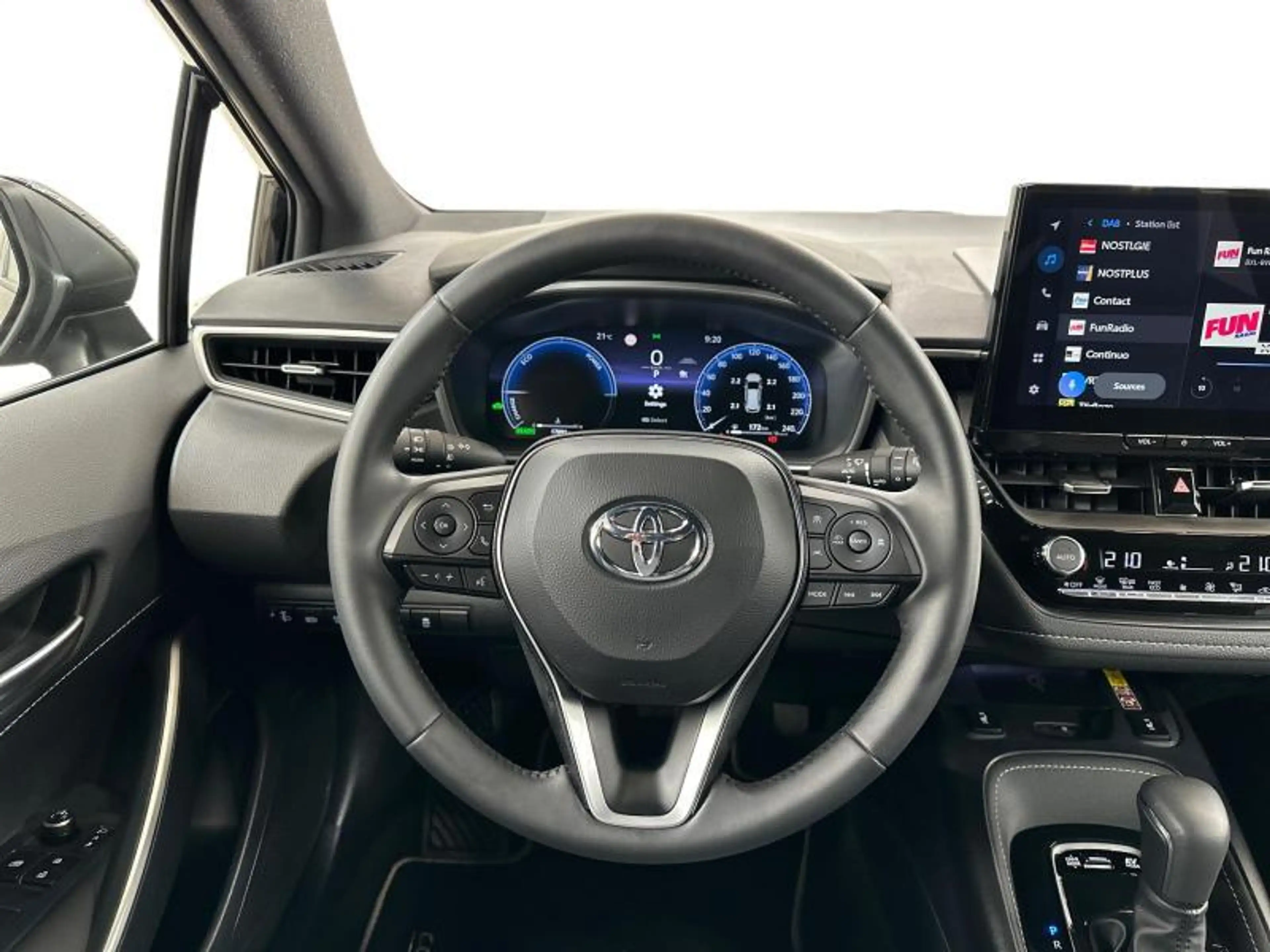 Toyota Corolla TS 140hp HEV Style — photo 10