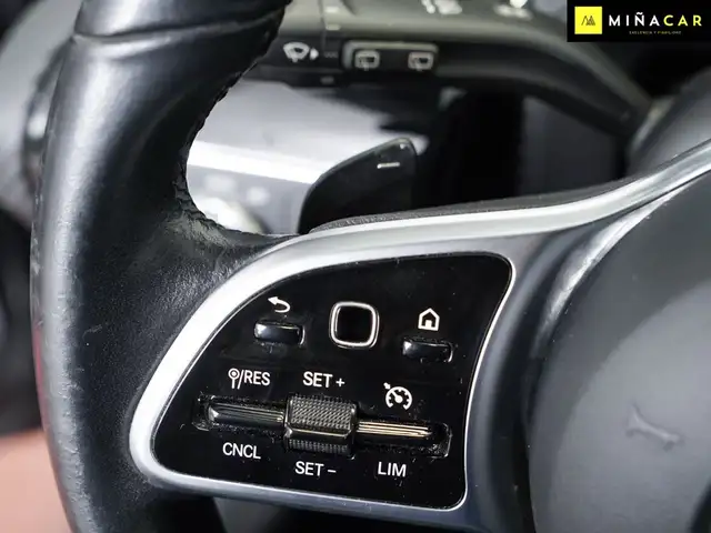 Mercedes-Benz C-Class view 18