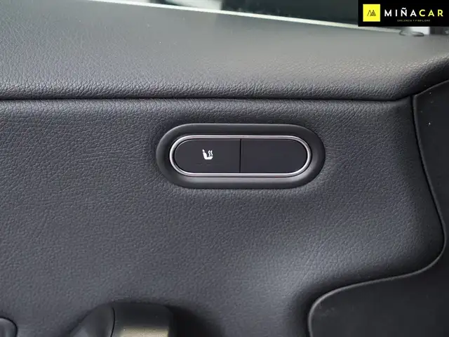 Mercedes-Benz C-Class view 15