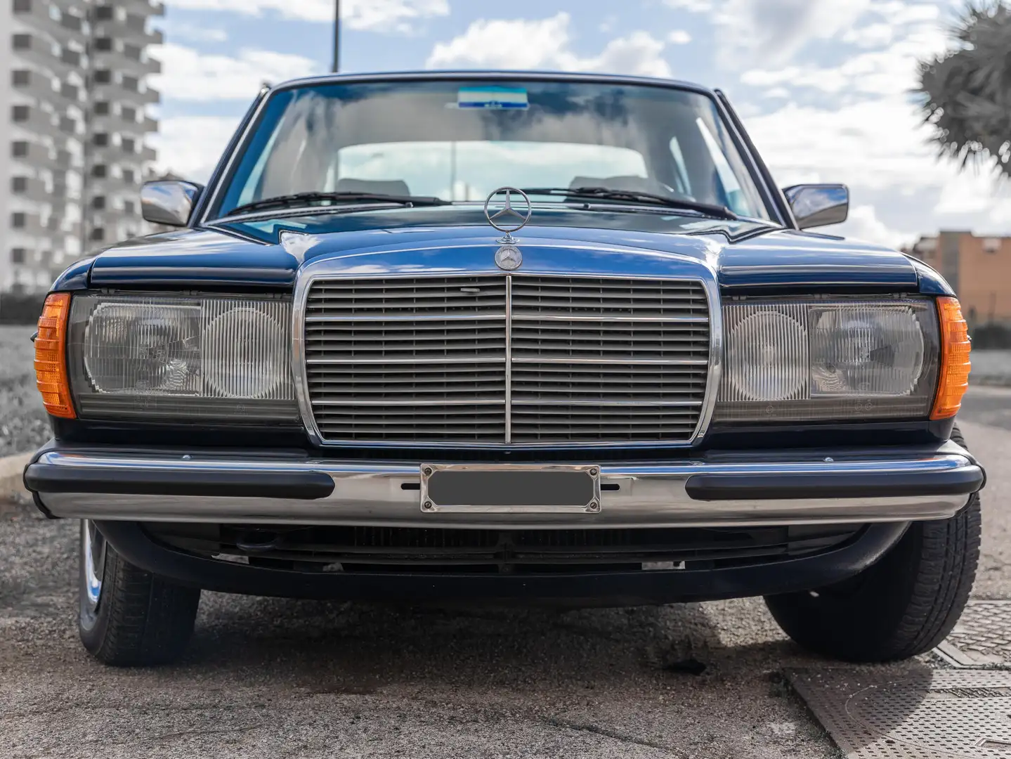 Mercedes-Benz 200 Blue - 1