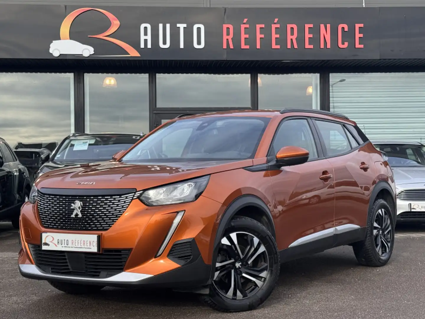 Peugeot 2008 1.2 130 CH ALLURE / 3D COCKPIT / CAMERA / CARPLAY Orange - 1