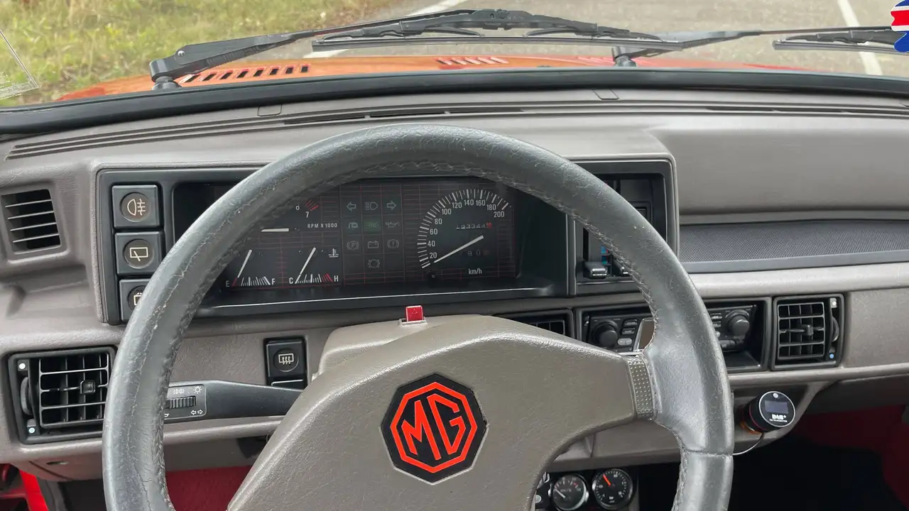 MG Metro Turbo, series 2, foto 12