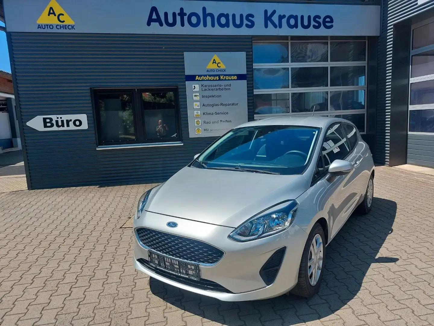 Ford Fiesta Trend Silber - 1