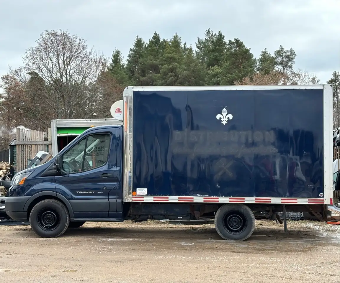 Ford E-Transit photo Ford E-Transit