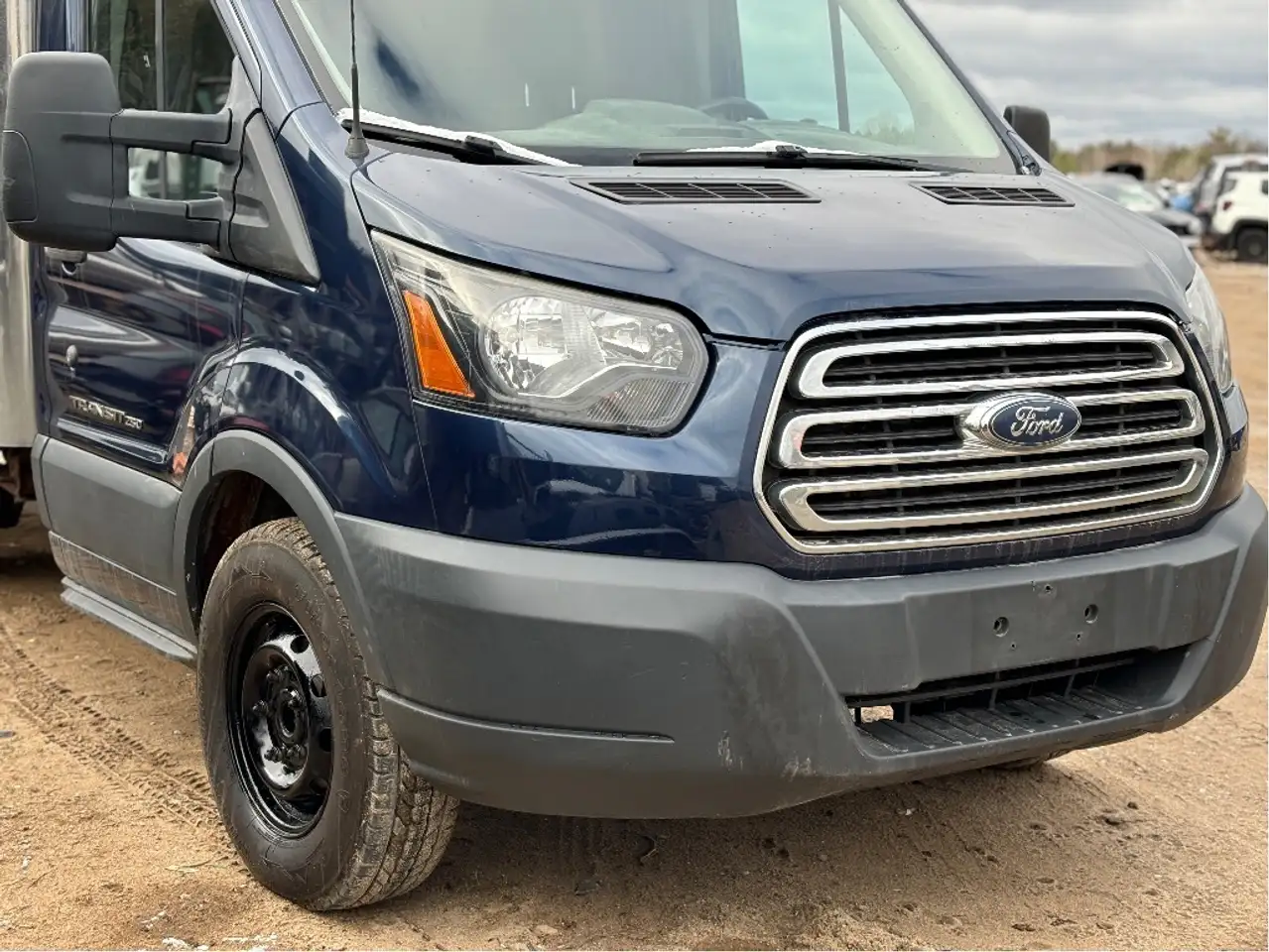Ford E-Transit photo Ford E-Transit