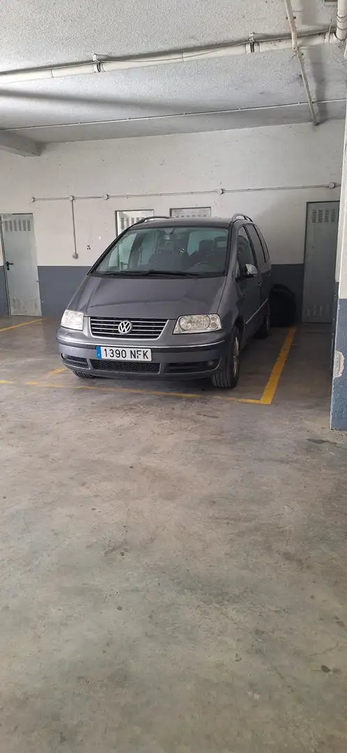 Volkswagen Sharan 1.9TDI Advance - 1