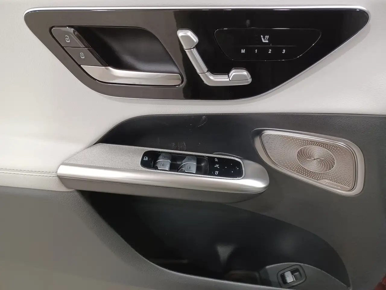 Mercedes-Benz GLC снимка Mercedes-Benz GLC