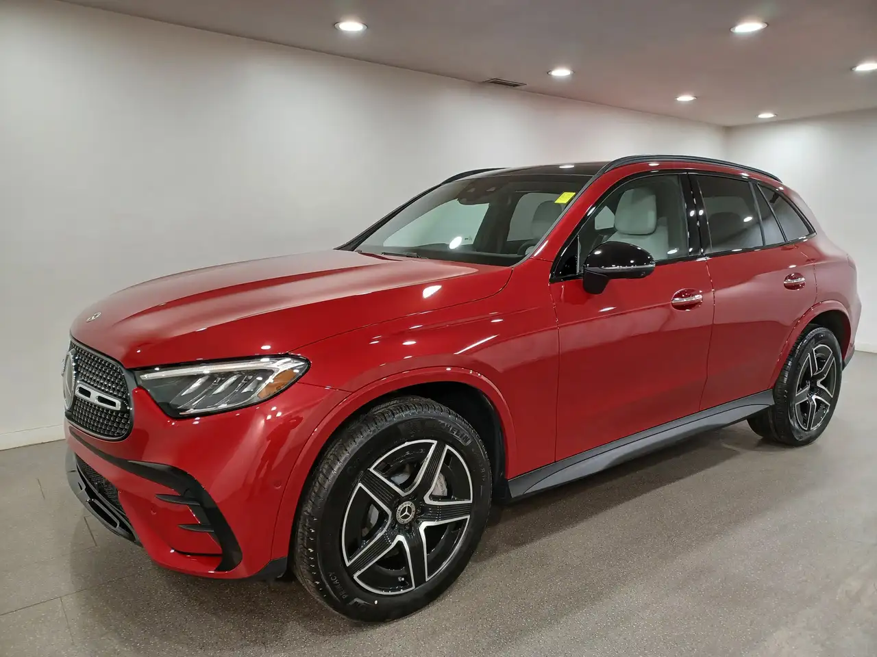 Mercedes-Benz GLC снимка Mercedes-Benz GLC