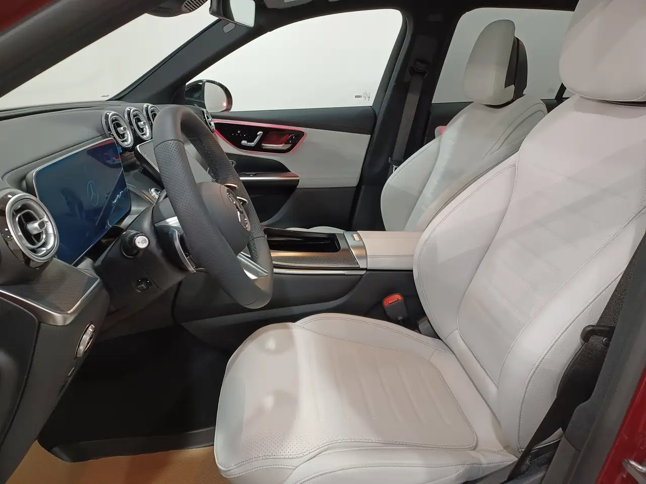 Mercedes-Benz GLC снимка Mercedes-Benz GLC