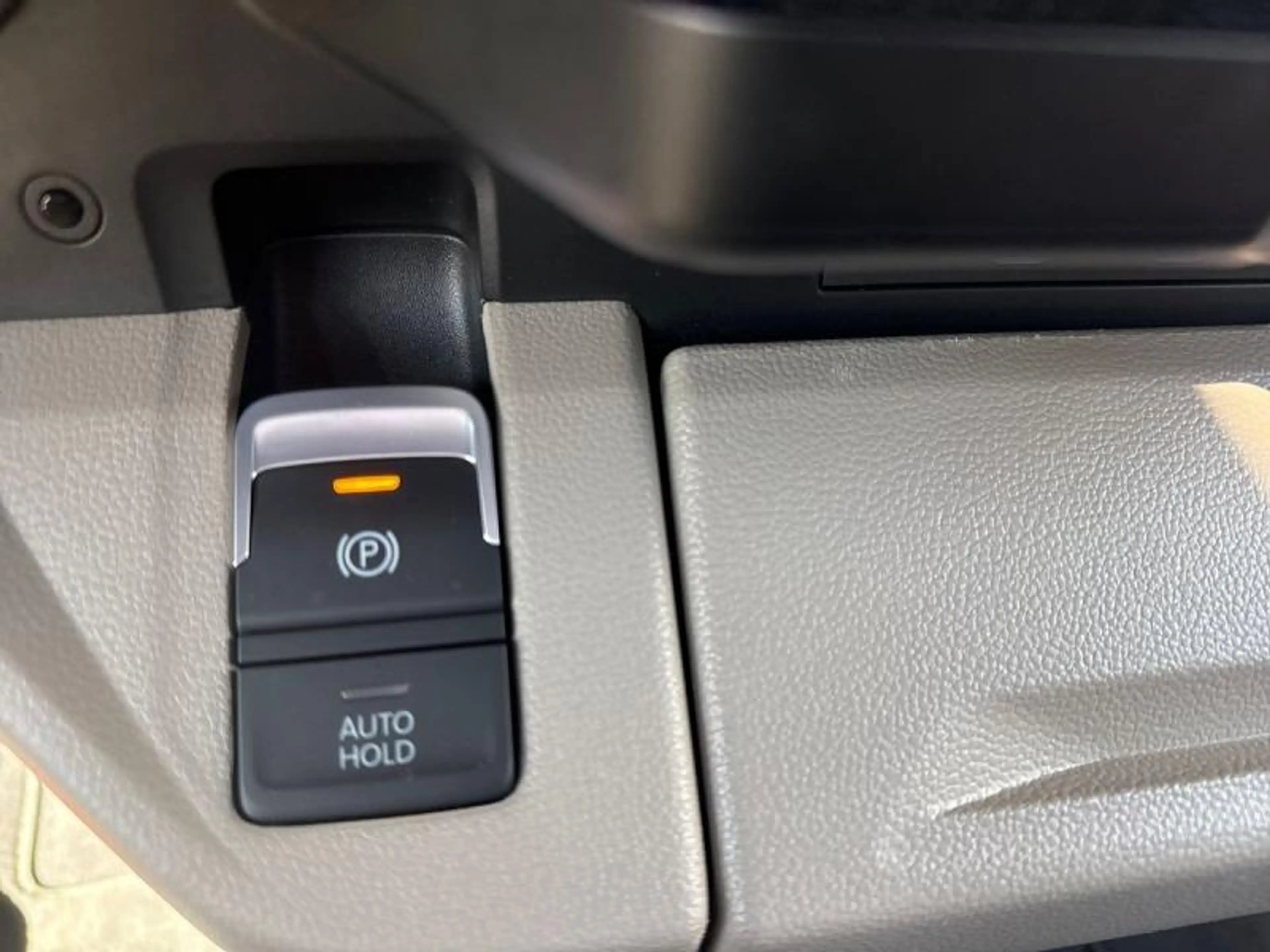 Volkswagen LT 2.0 TSI 204ch Base Long DSG7 — photo 15
