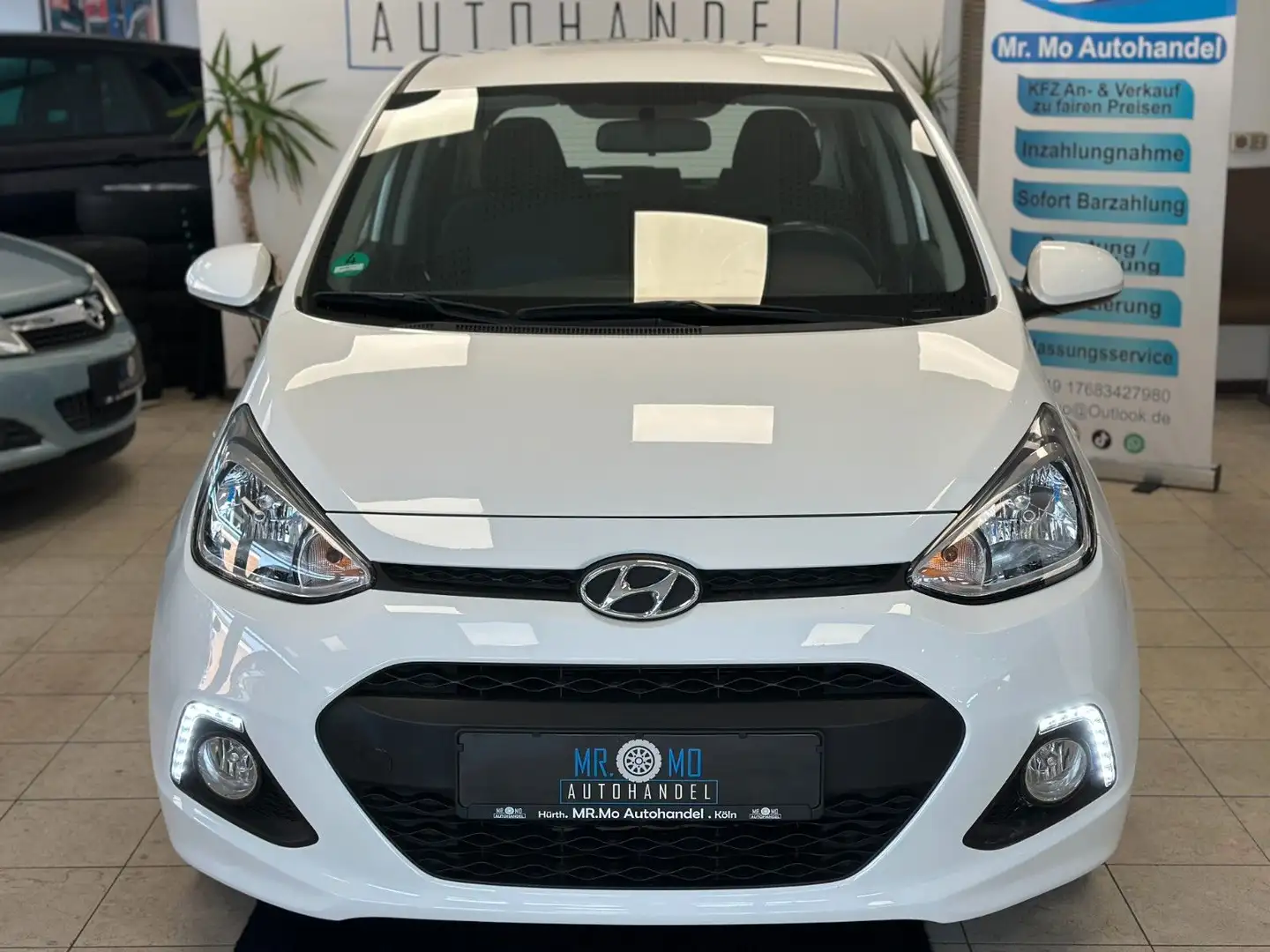 Hyundai i10 YES!°1.Hand°Klima°Alu°Sitzheizung°Tüv Bianco - 1