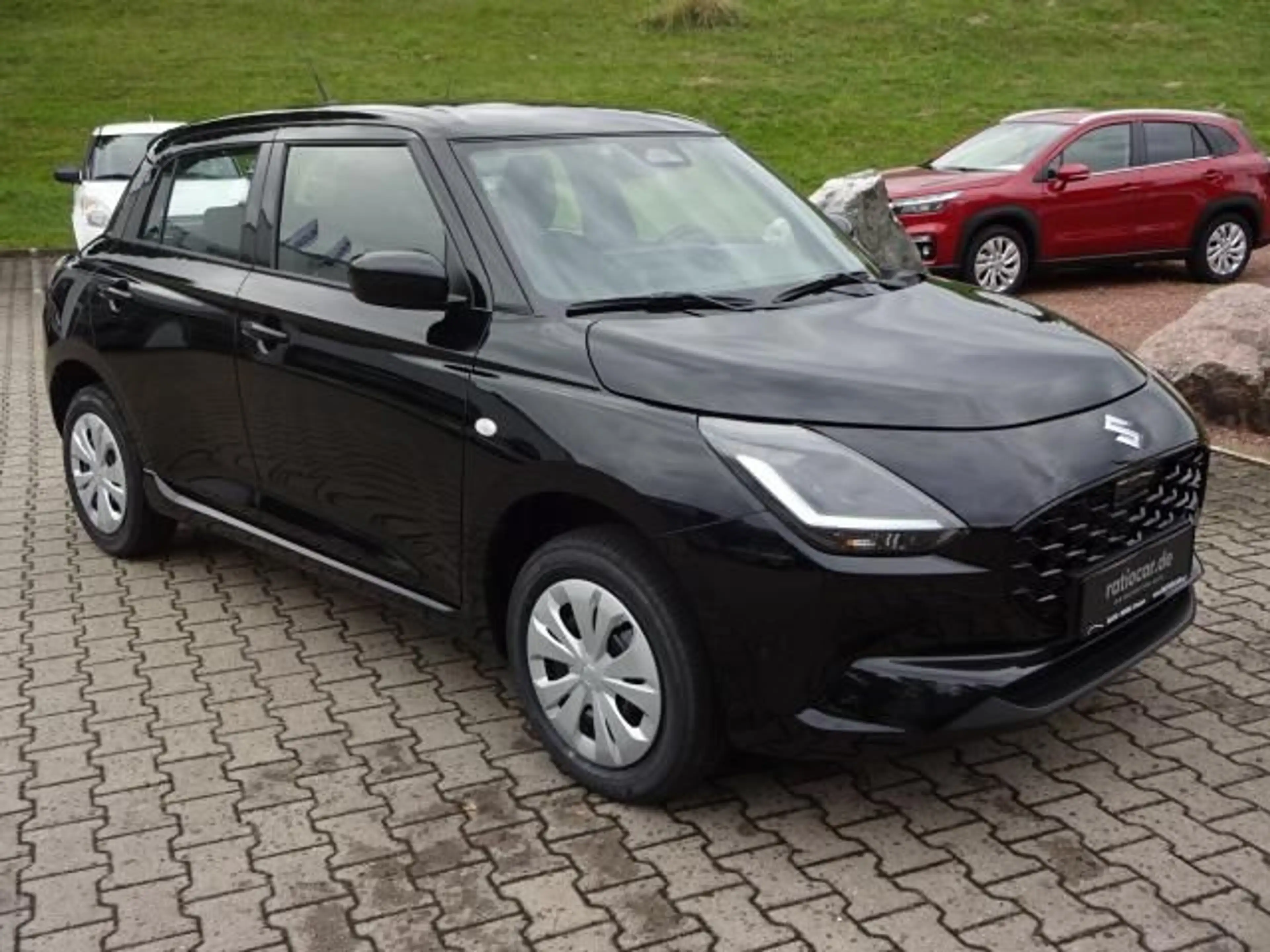 Suzuki Swift SWIFT 1.2 DUALJET ALLGRIP CLUB NAVI EINPARKH. — photo 9