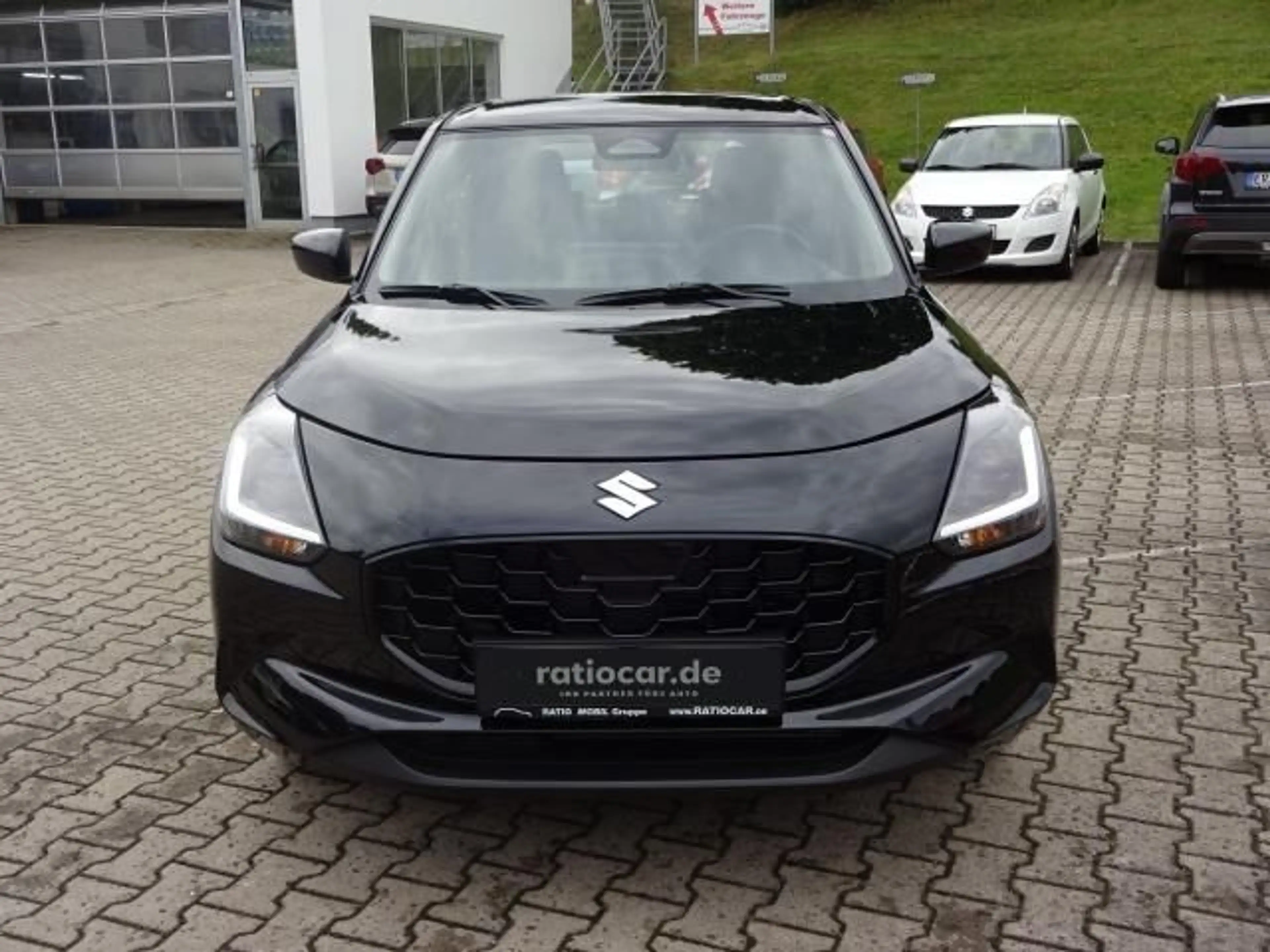 Suzuki Swift SWIFT 1.2 DUALJET ALLGRIP CLUB NAVI EINPARKH. — photo 10