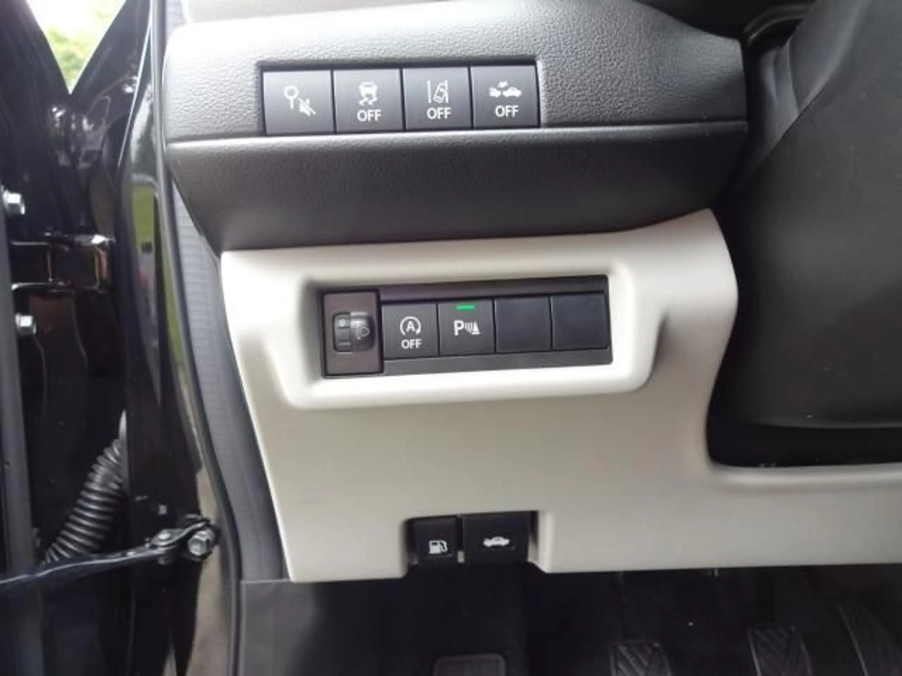 Suzuki Swift SWIFT 1.2 DUALJET ALLGRIP CLUB NAVI EINPARKH. — photo 14