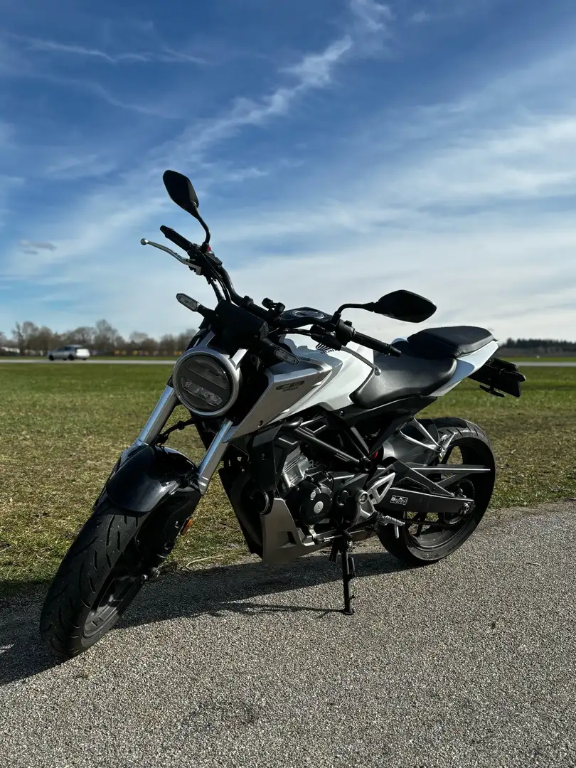 Honda CB 125 Weiß - 1