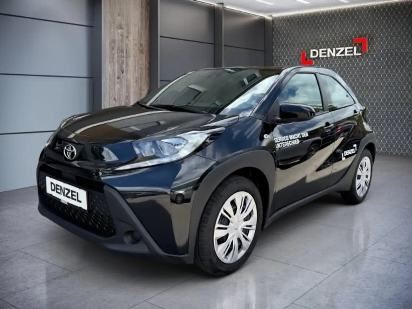 Toyota Aygo X 1,0 l Play Schwarz - 1