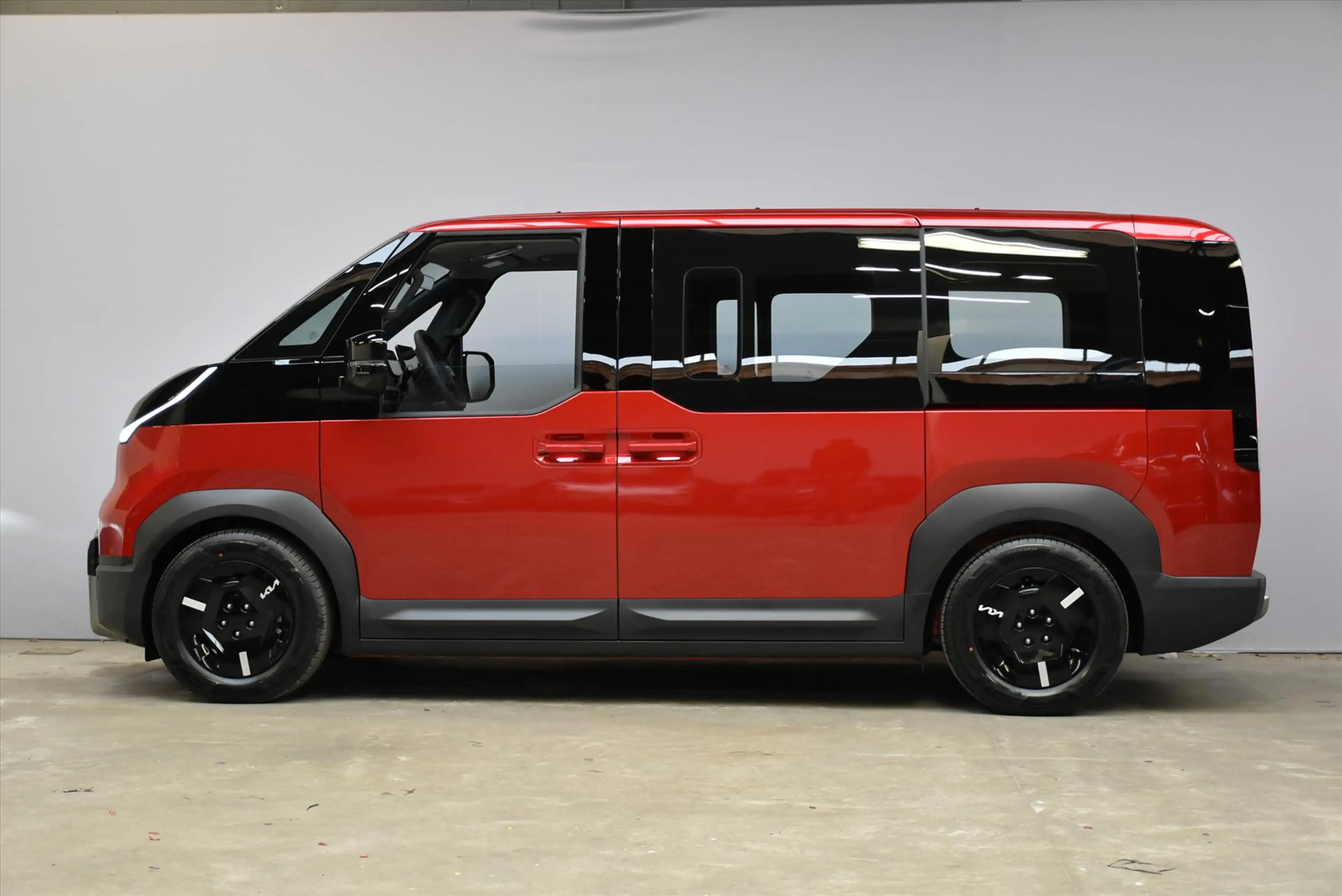 Kia PV5 Passenger 71,2 kWh Plus NIEUW — photo 2