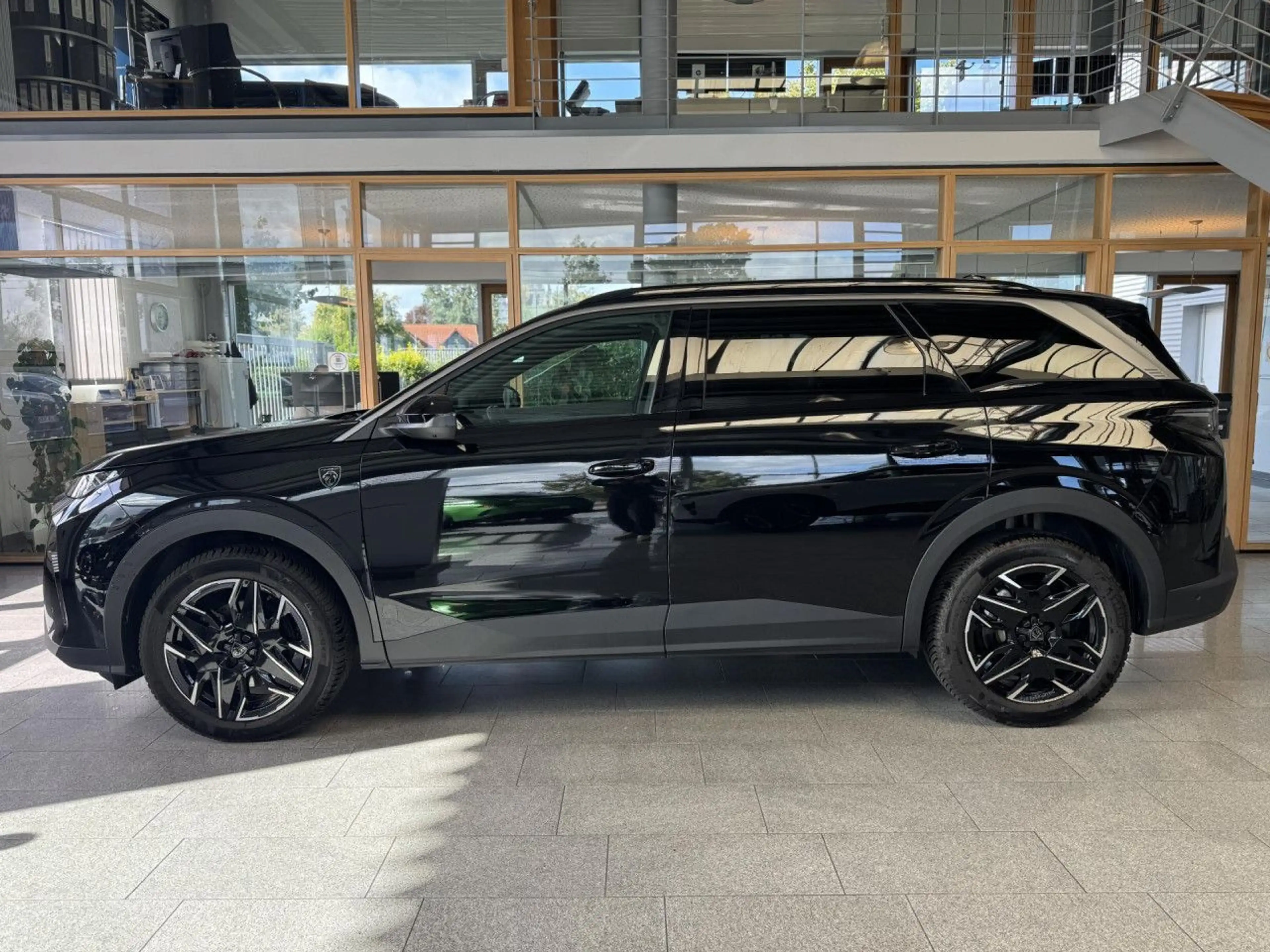 Peugeot 5008 Hybrid 145 GT, 360, ACC! Bluetooth Navi LED — photo 4