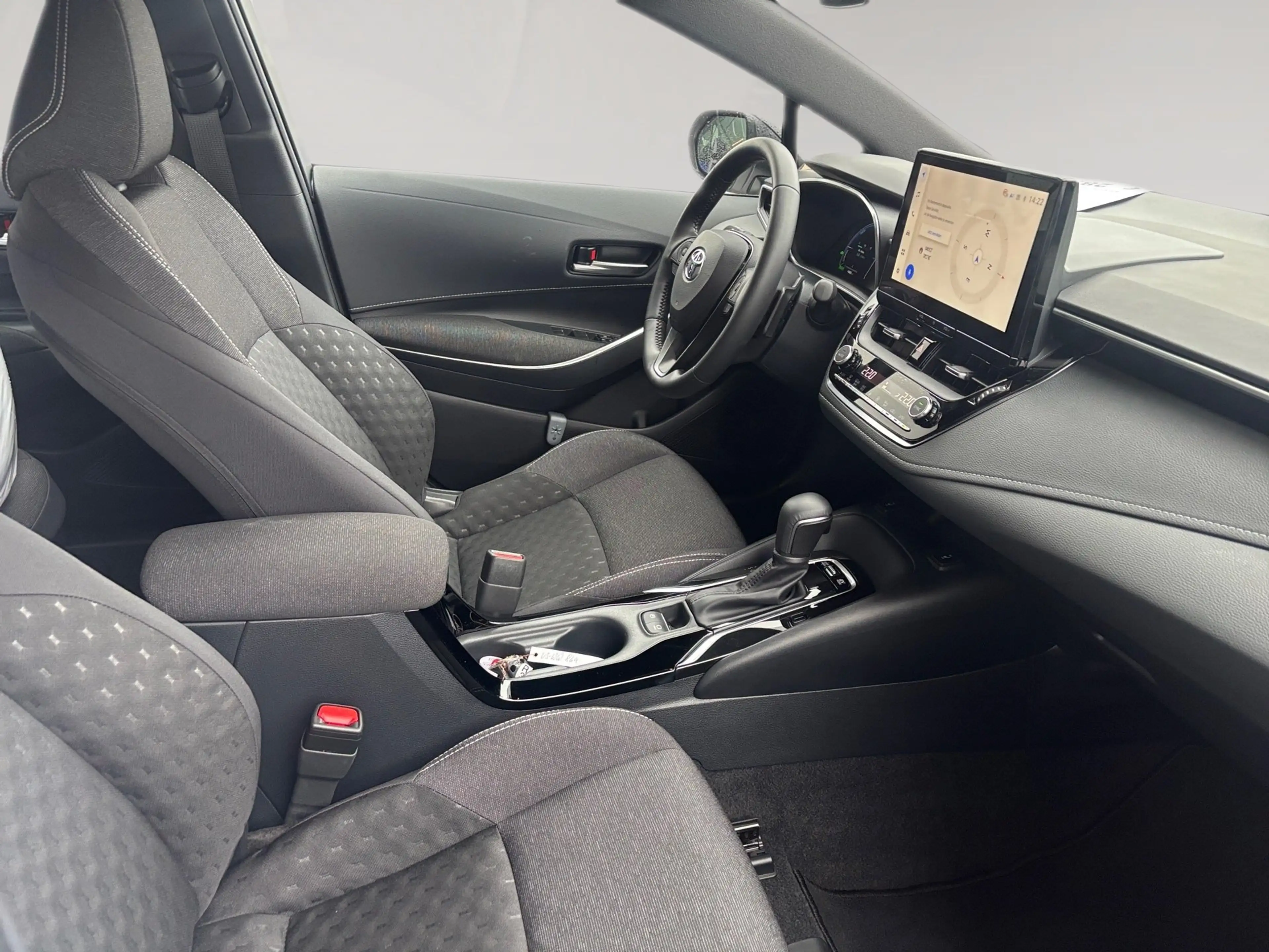 Toyota Corolla 2.0 l Hybrid TS. Business Edition AUT — photo 14