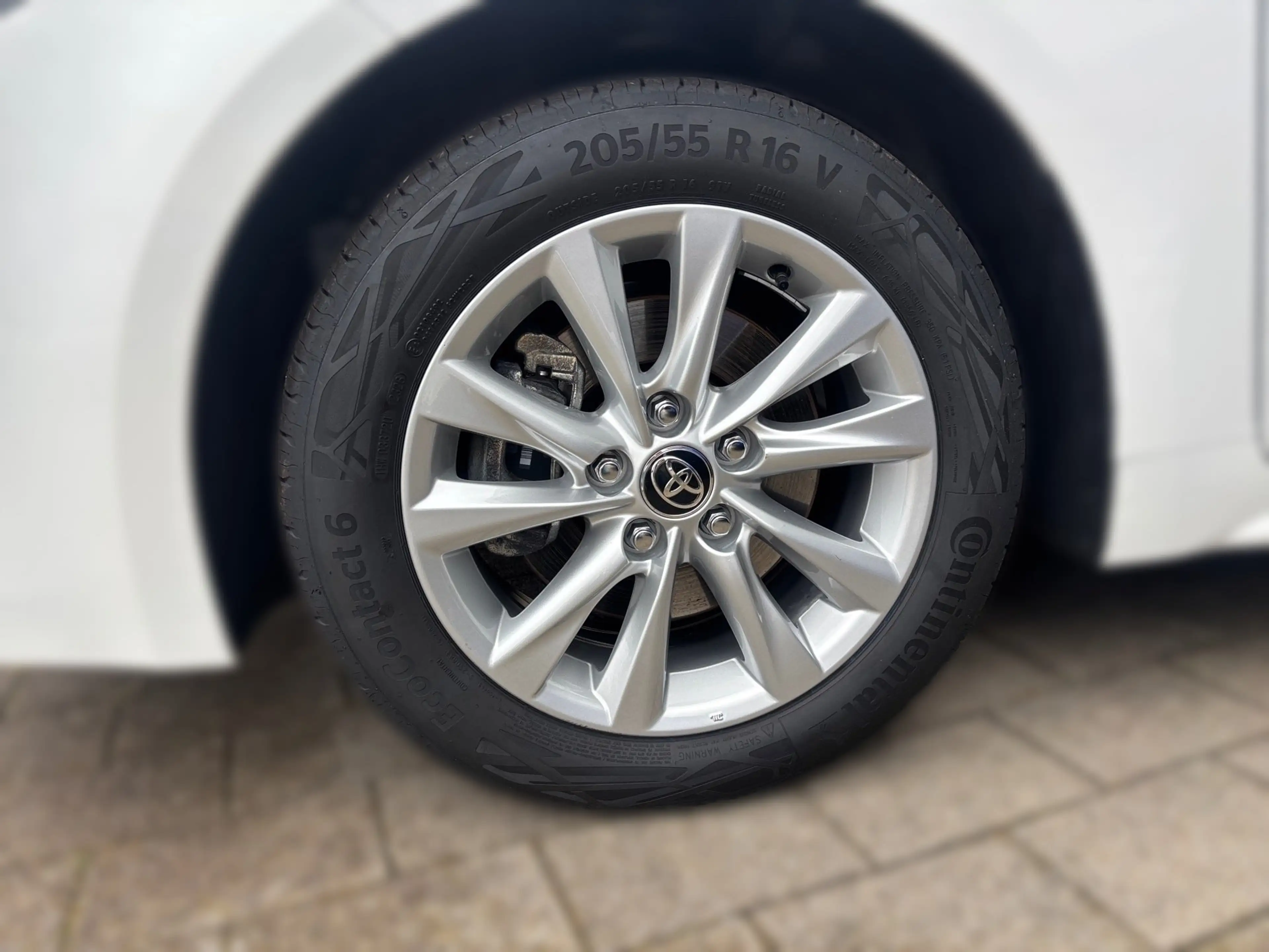 Toyota Corolla 2.0 l Hybrid TS. Business Edition AUT — photo 6