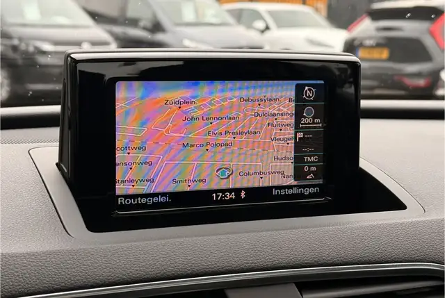 Audi Q3 view 29