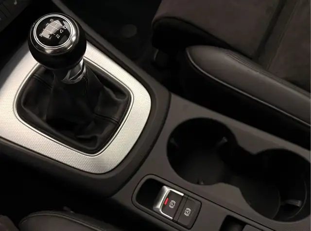 Audi Q3 view 26