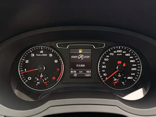 Audi Q3 view 22