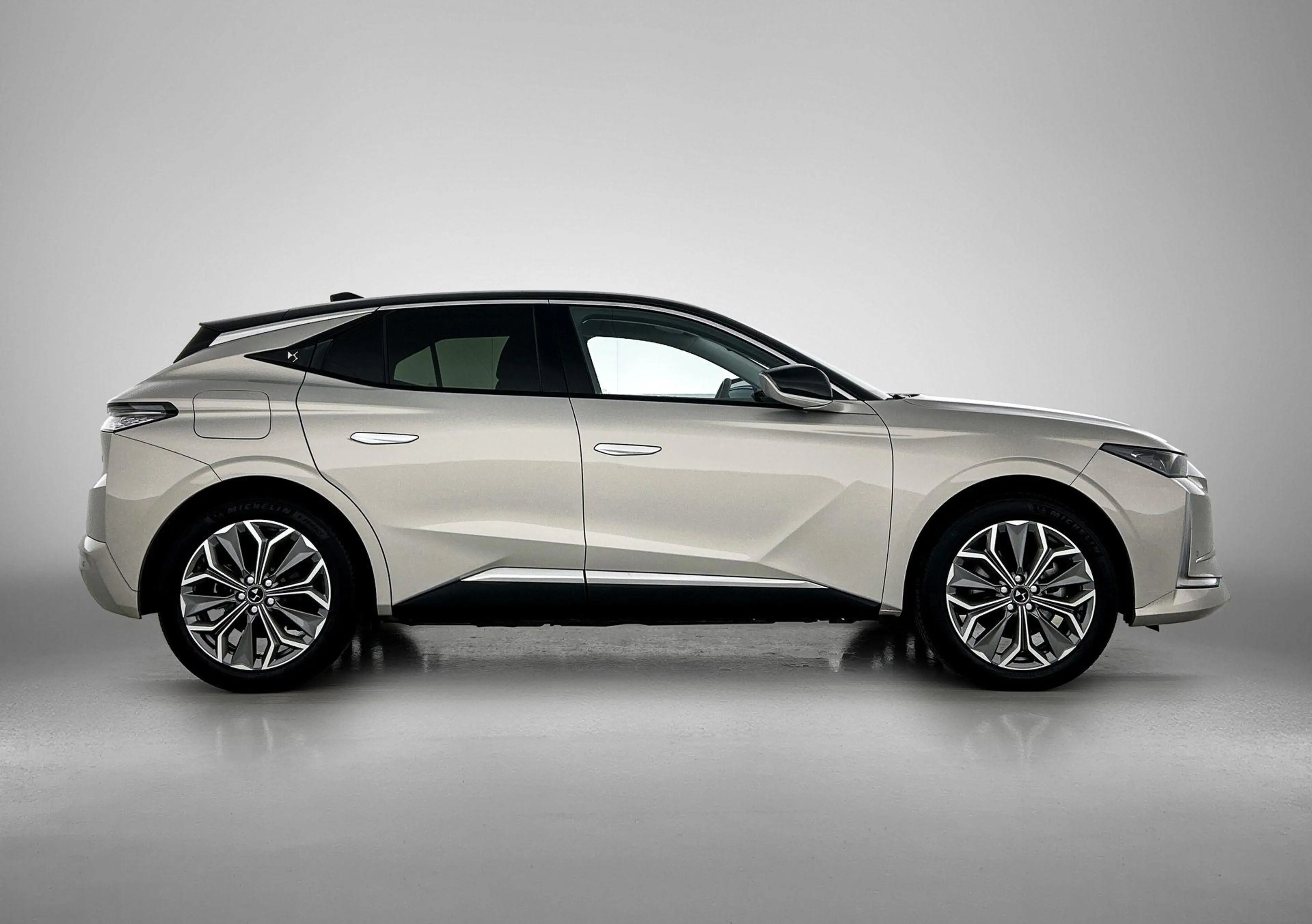 DS Automobiles DS 4 1.6 PHEV Bastille 225pk Automaat | Navigatie | Hea — photo 9
