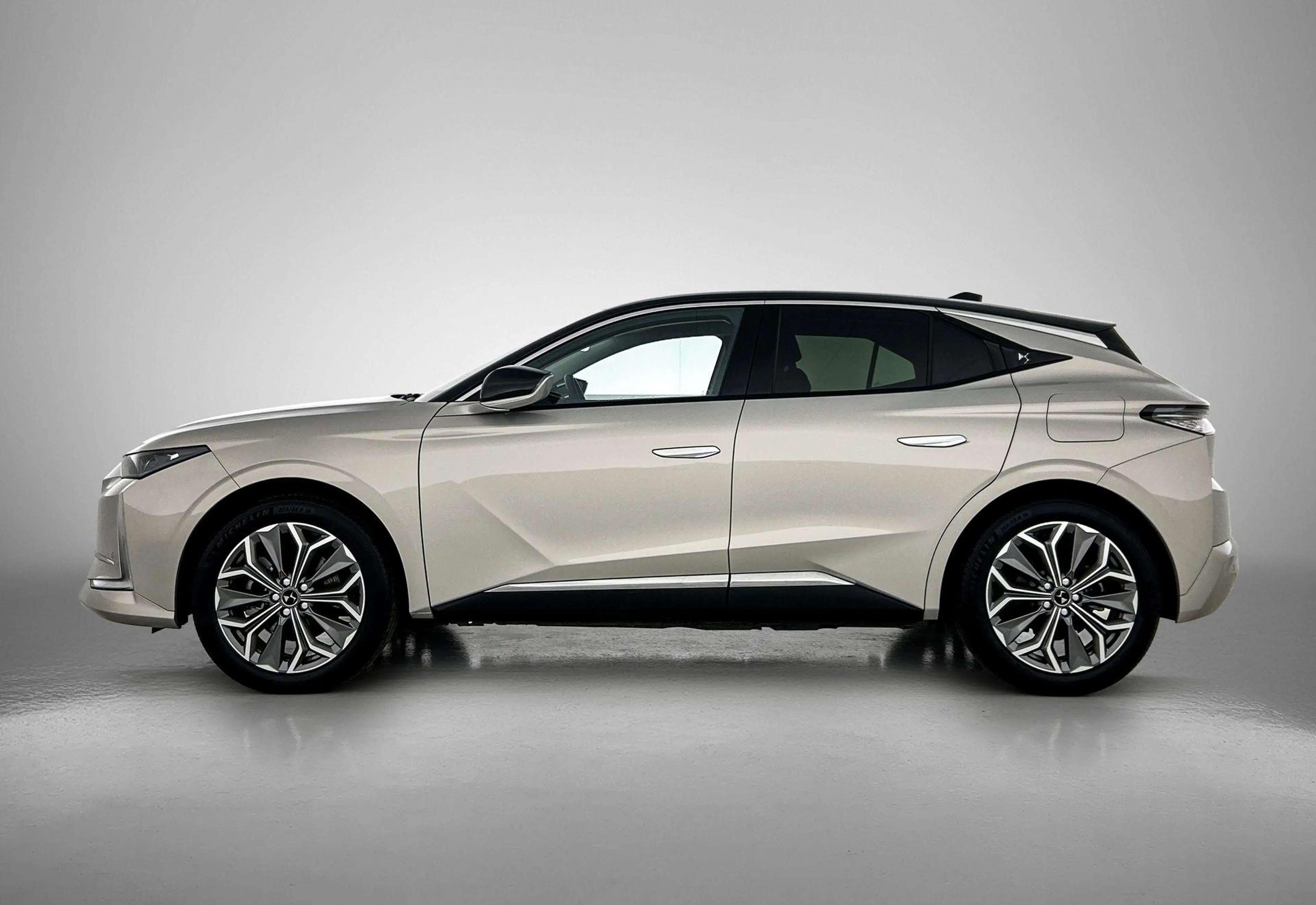 DS Automobiles DS 4 1.6 PHEV Bastille 225pk Automaat | Navigatie | Hea — photo 5