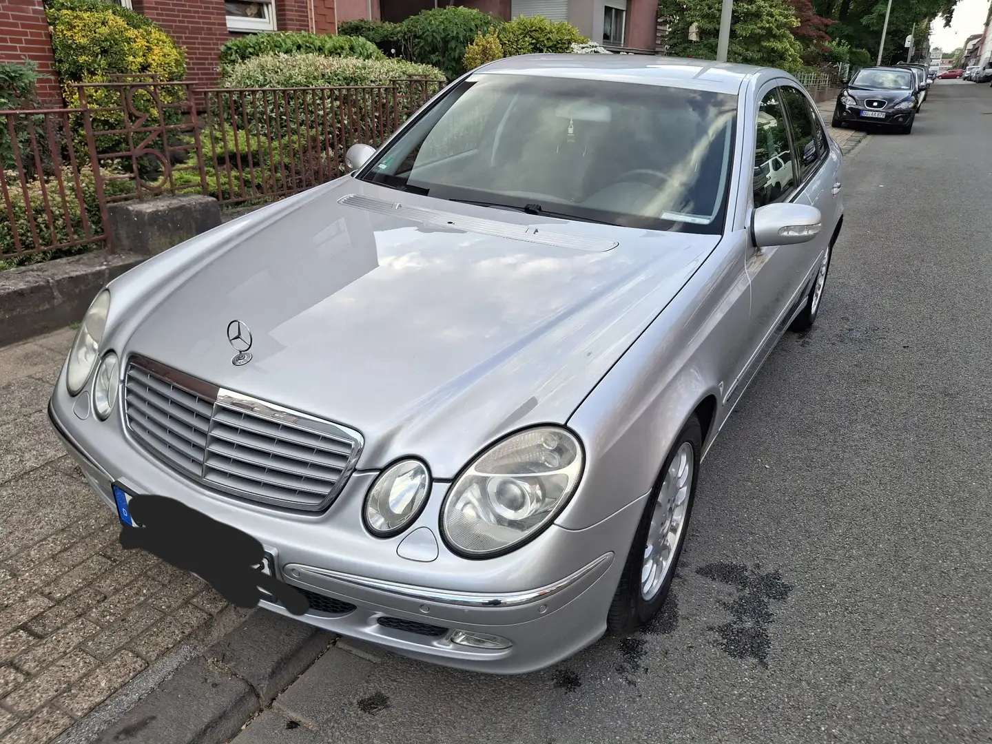 Mercedes-Benz 240 - 2