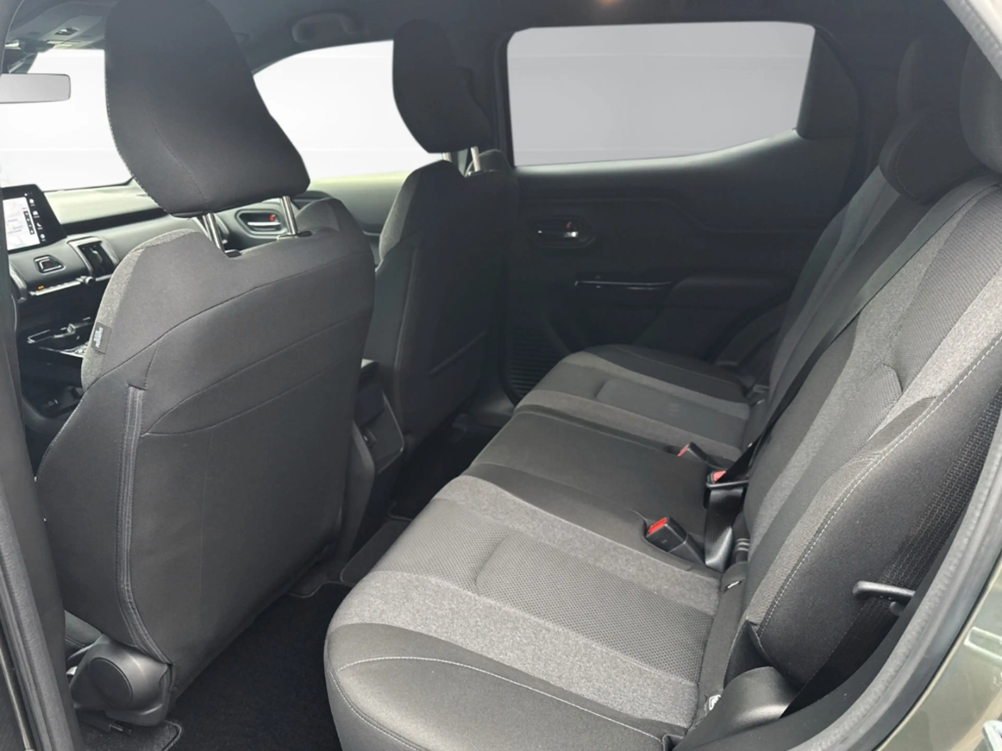 Toyota Urban Cruiser Teamplayer 4x2 61kWh +Sitzheizung +Kamera — photo 9