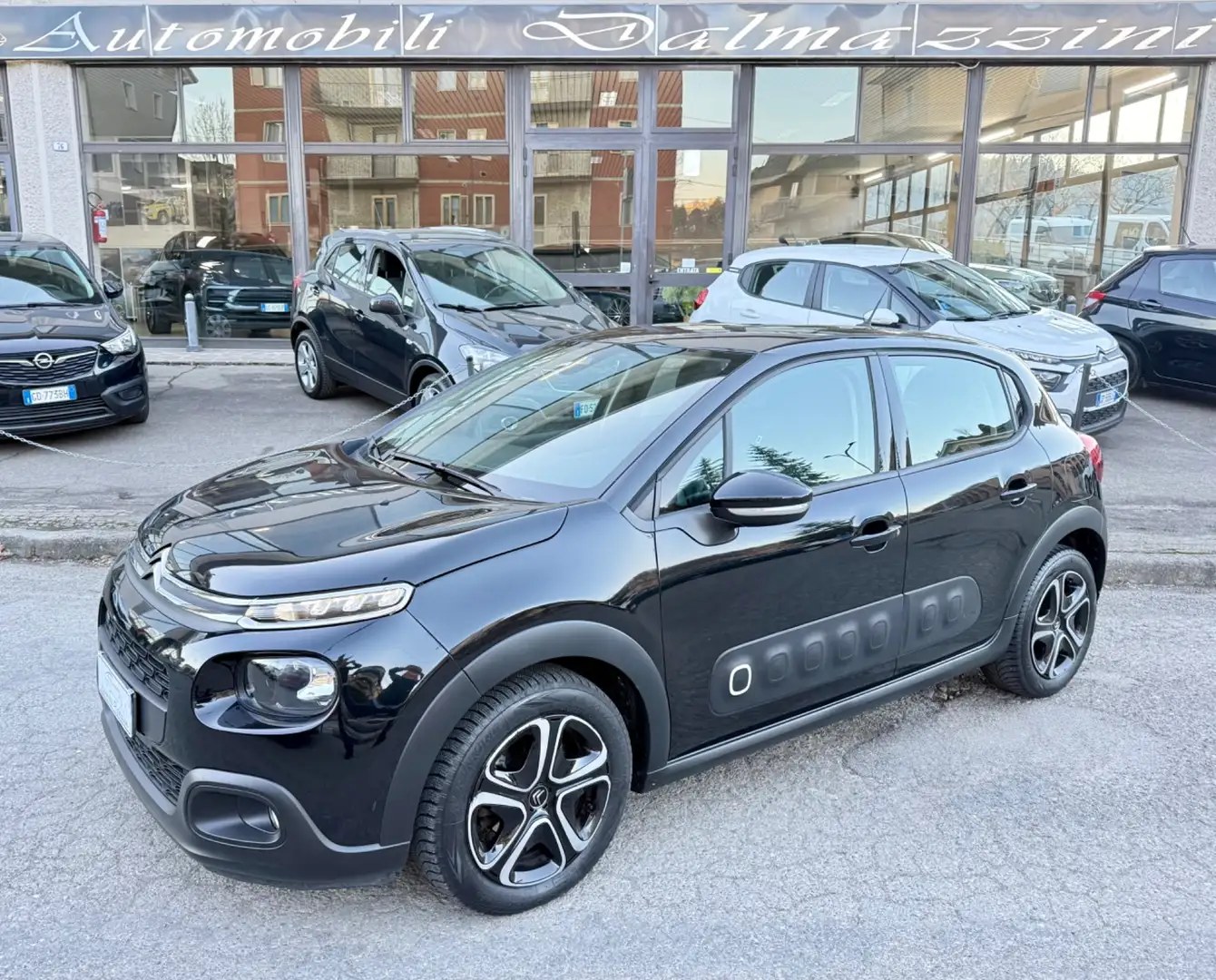 Citroen C3 C3 PureTech 110 S&S EAT6 Shine Schwarz - 1