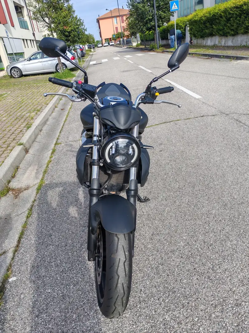 Suzuki Gladius 650 Noir - 2