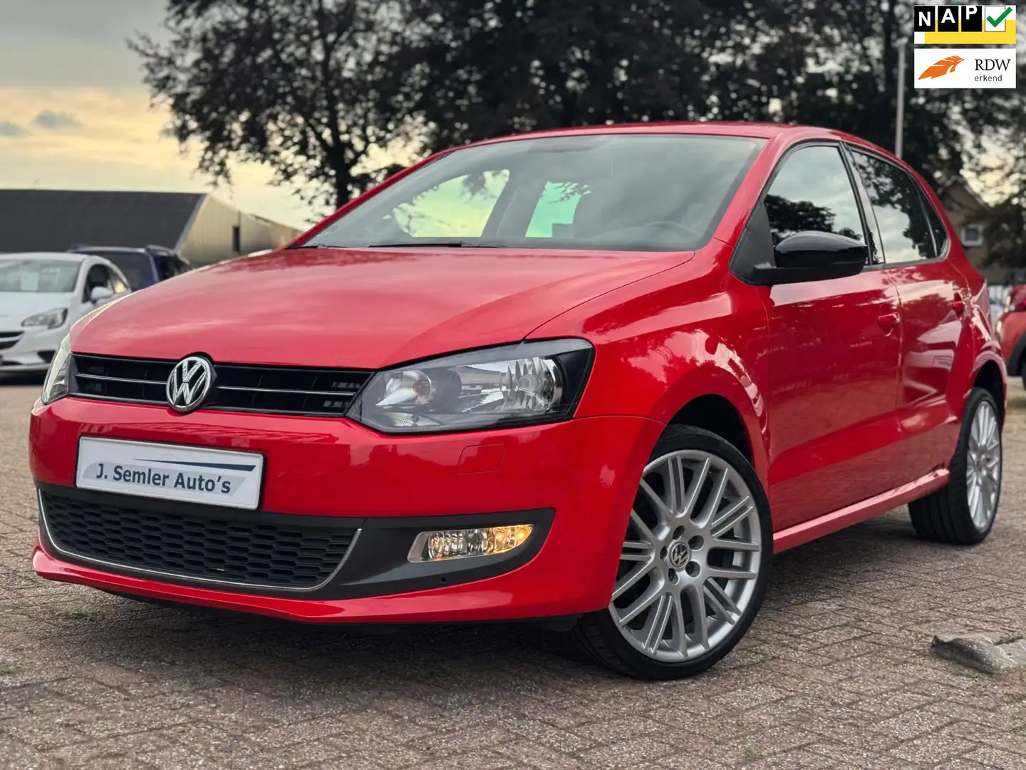 Volkswagen Polo 1.2-12V STYLE BlueMotion AIRCO STOELVERW. NW.KETTI Rojo - 1