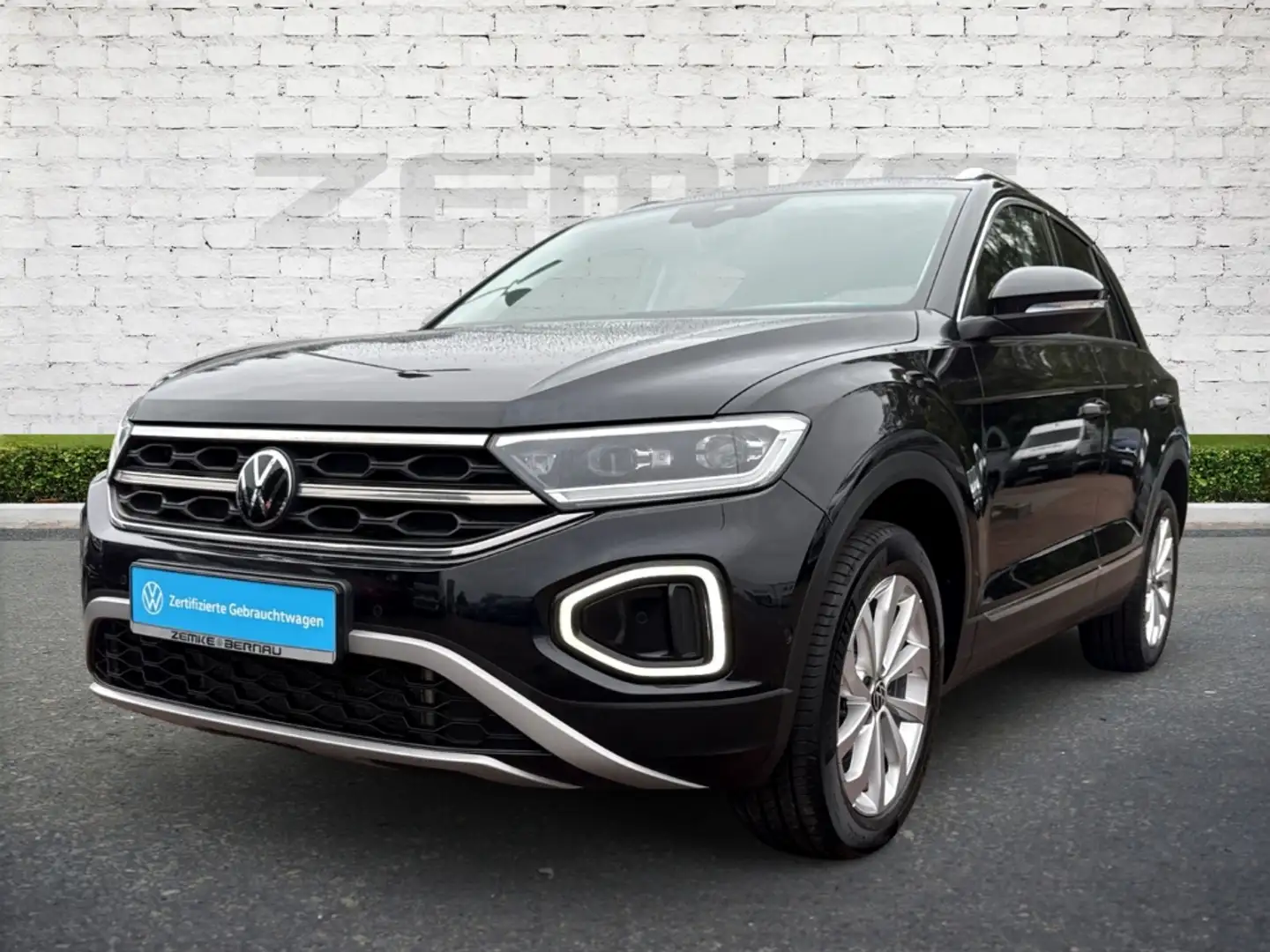 Volkswagen T-Roc 1.5 TSI DSG Style StandHZG AHK-abnehmbar Navi Schwarz - 2