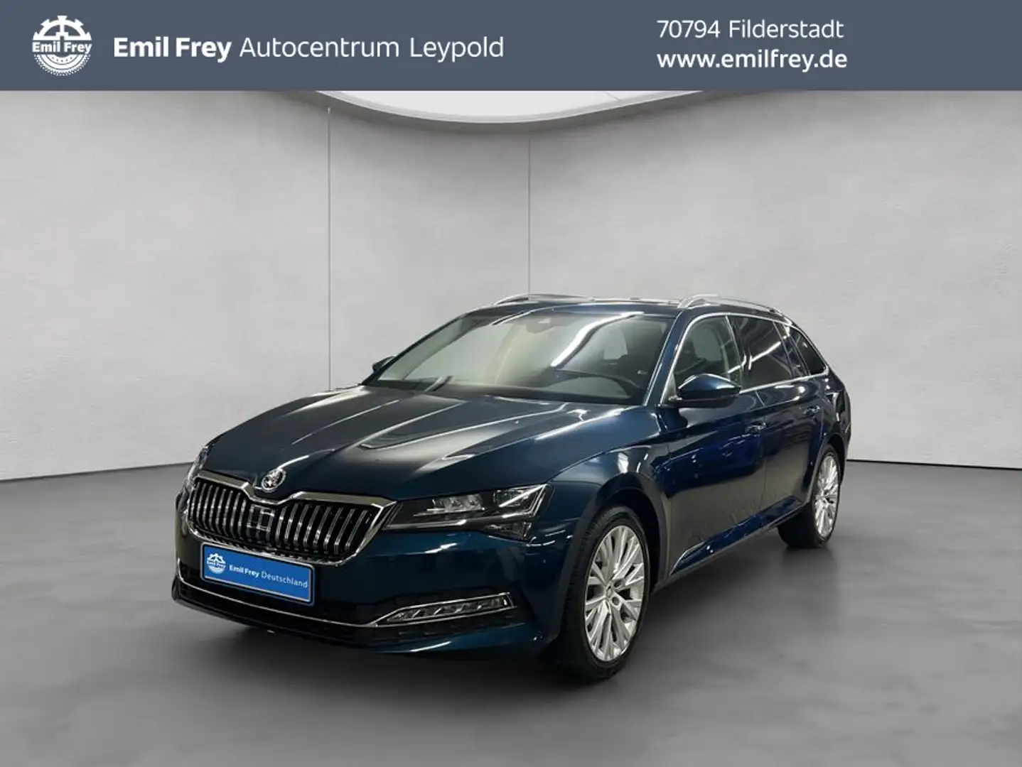 Skoda Superb Combi 2.0 TDI DSG Style Blau - 1