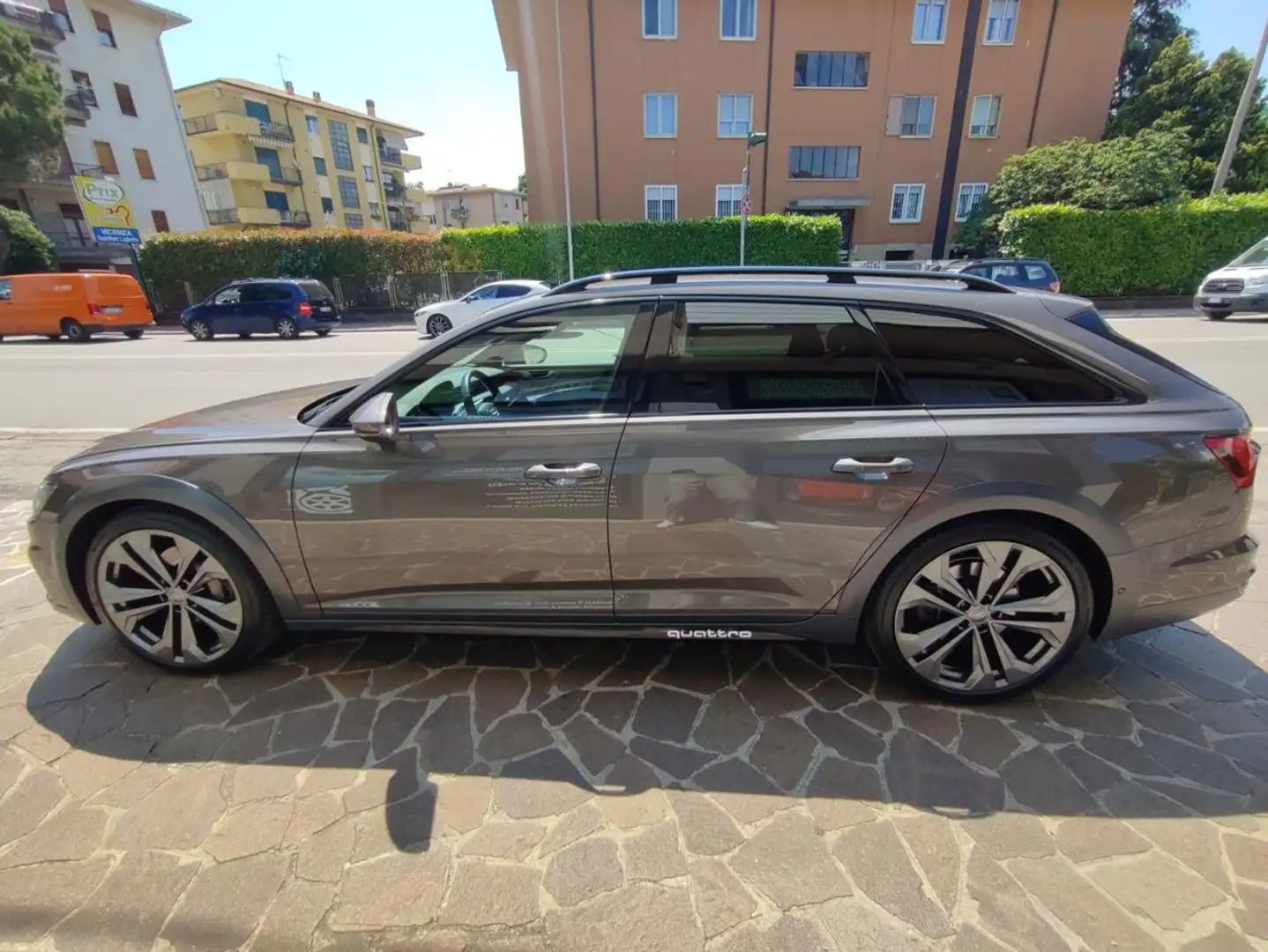 Audi A6 allroad Exclusive 45 Brun - 2