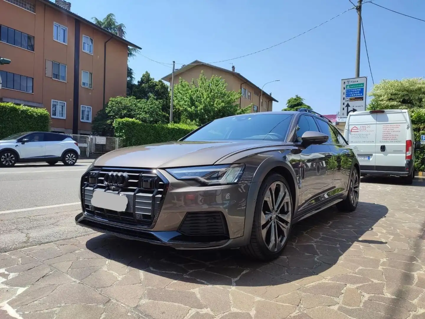 Audi A6 allroad Exclusive 45 Brun - 1