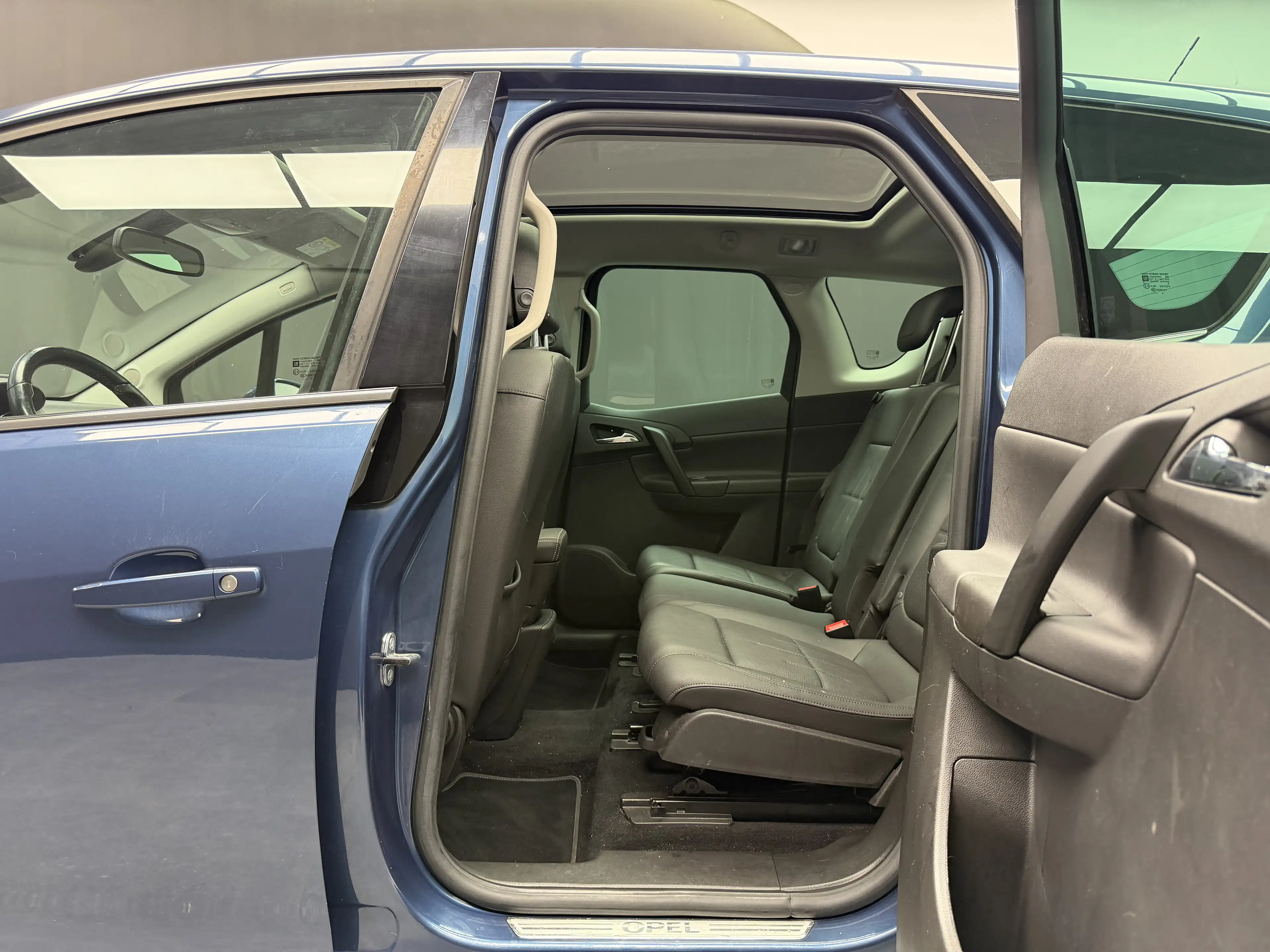 Opel Meriva 1.4i Cosmo * CUIR + GPS + CAMÉRA + T. PANO + CLIM * — photo 10