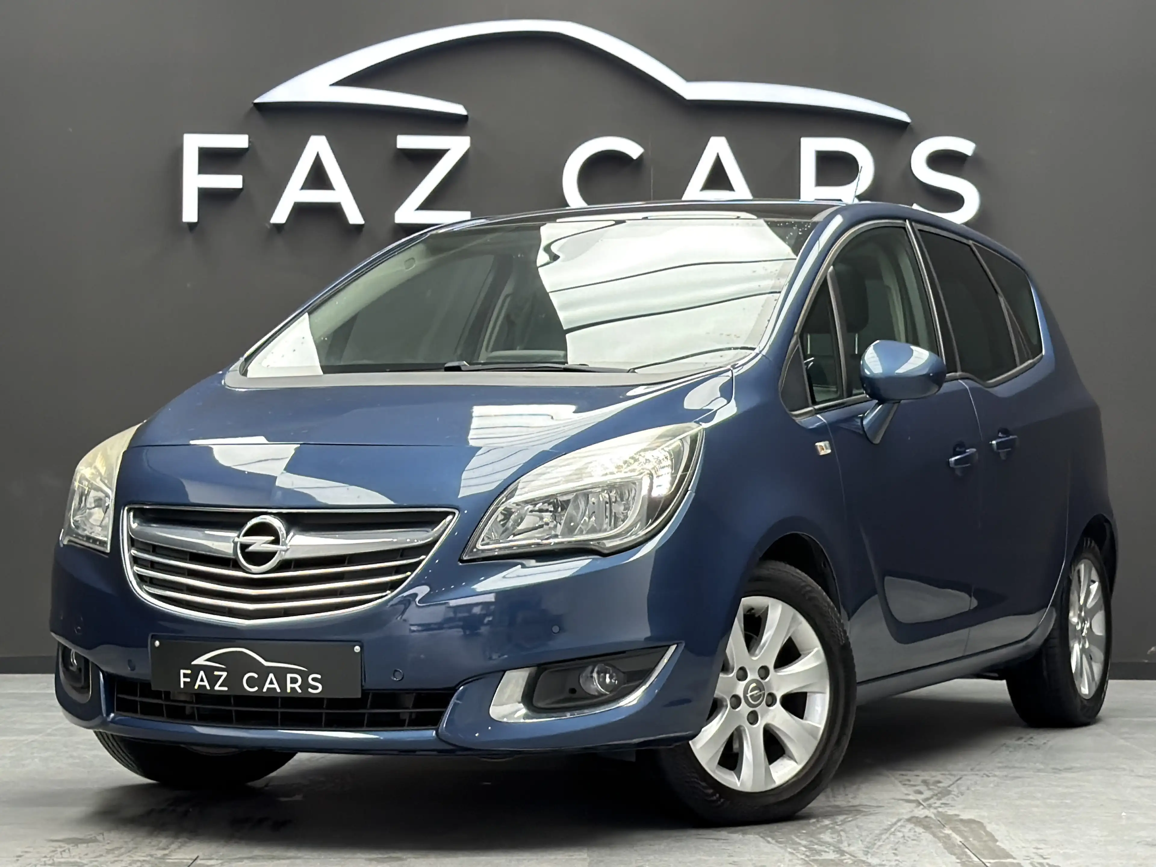 Opel Meriva 1.4i Cosmo * CUIR + GPS + CAMÉRA + T. PANO + CLIM *
