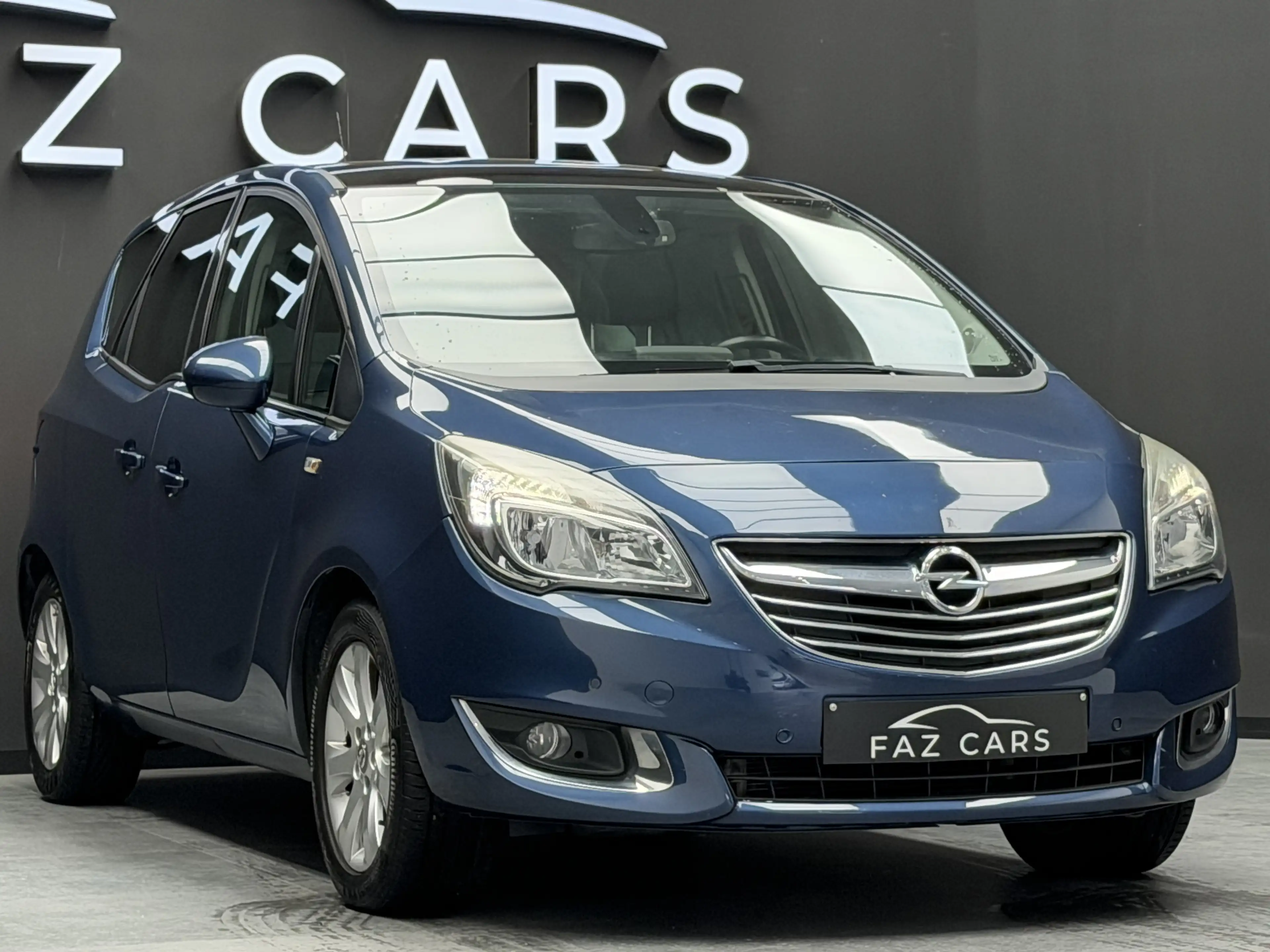Opel Meriva 1.4i Cosmo * CUIR + GPS + CAMÉRA + T. PANO + CLIM * — photo 4