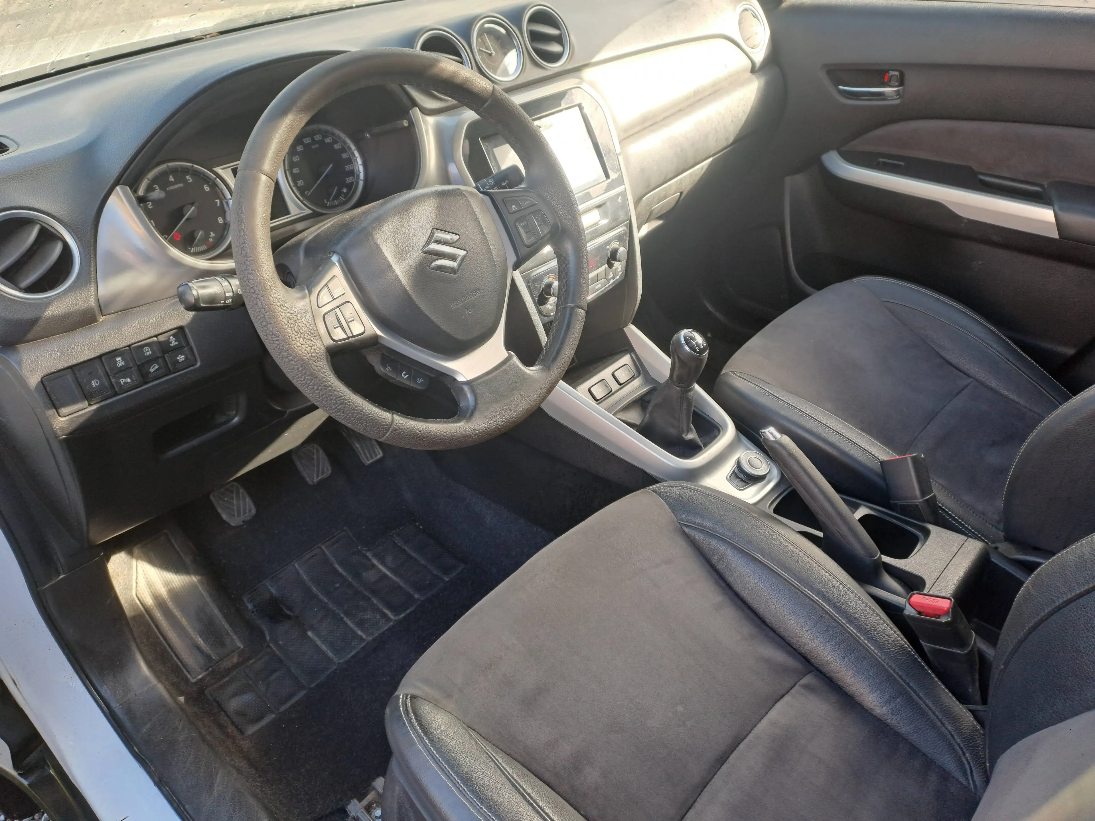 Suzuki Vitara Vitara 1.6i 4x4 GLX — photo 8