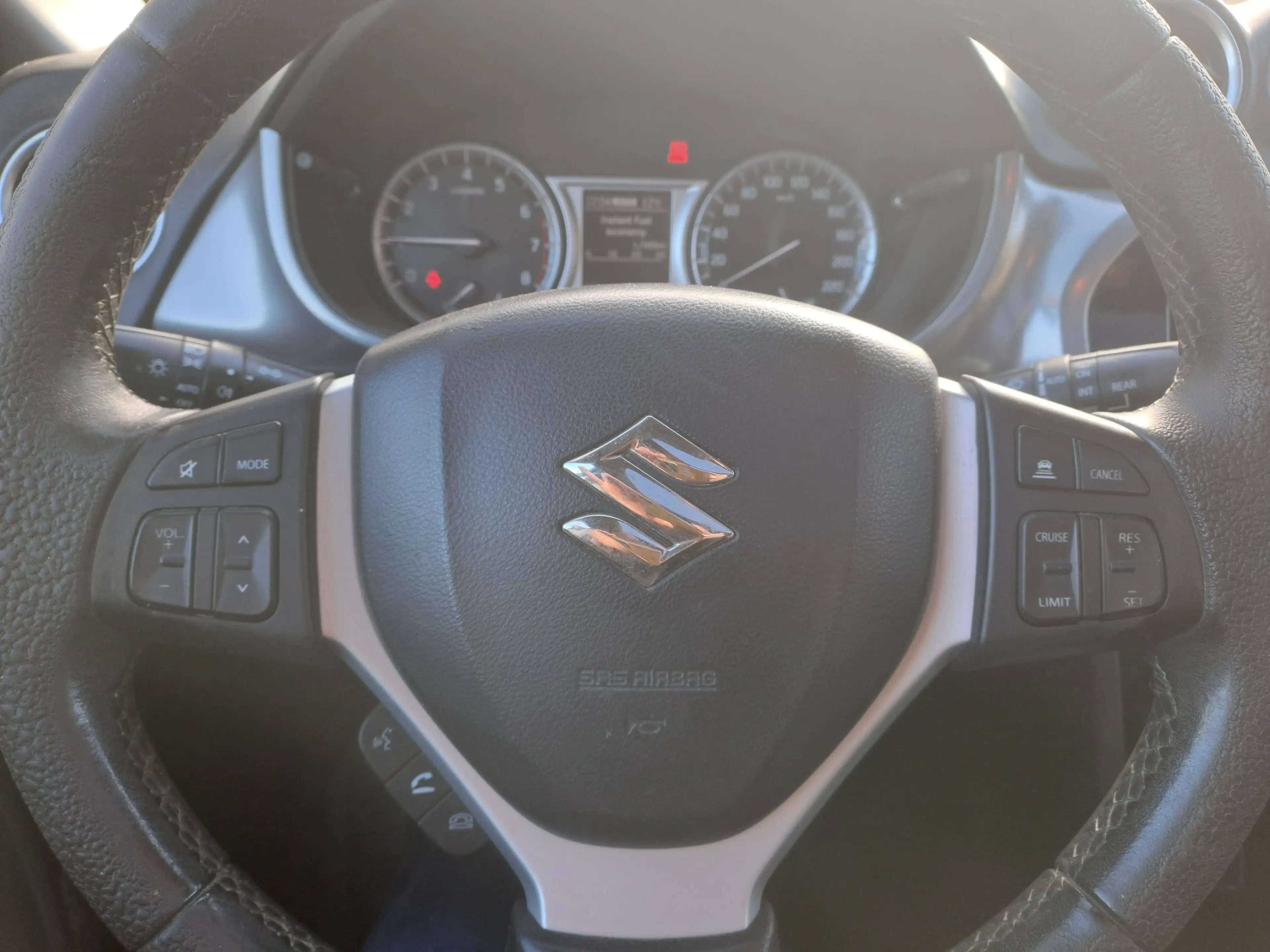 Suzuki Vitara Vitara 1.6i 4x4 GLX — photo 12