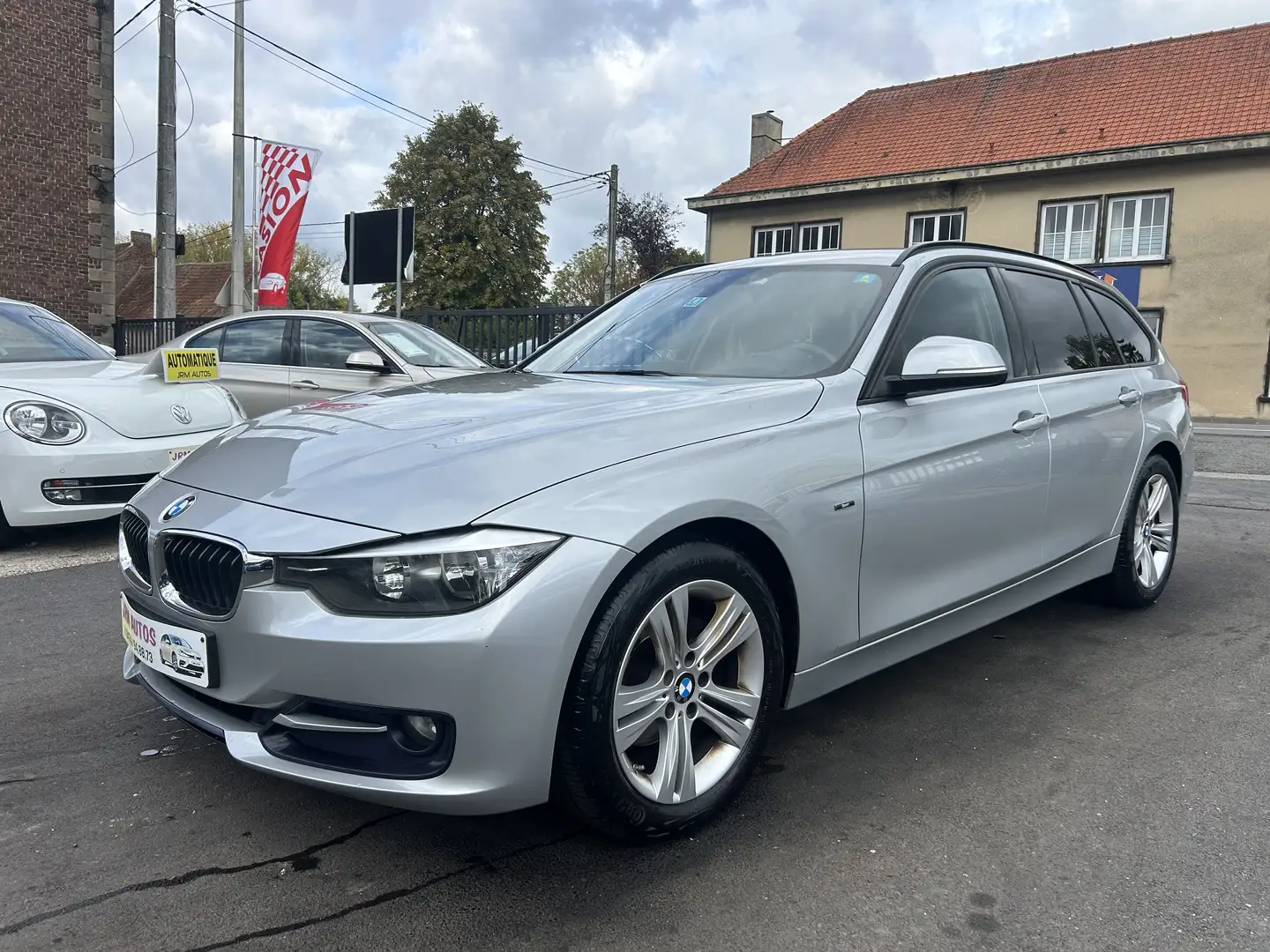BMW 318 d Touring Pack Sport 1er proprio avec carnet Gris - 1