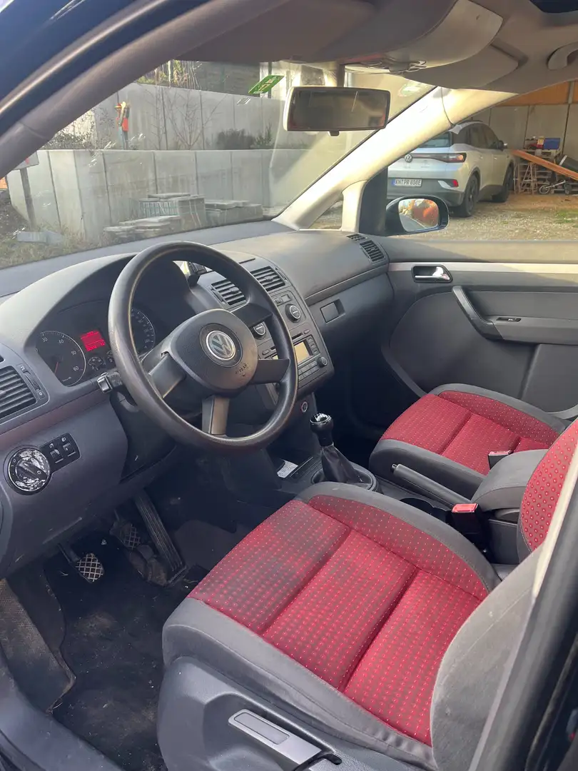 Volkswagen Touran Touran 1.9 TDI Чёрный - 1