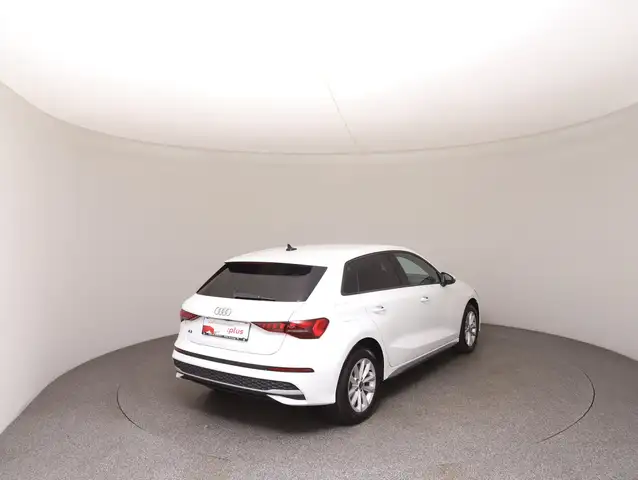 Audi A3 view 4