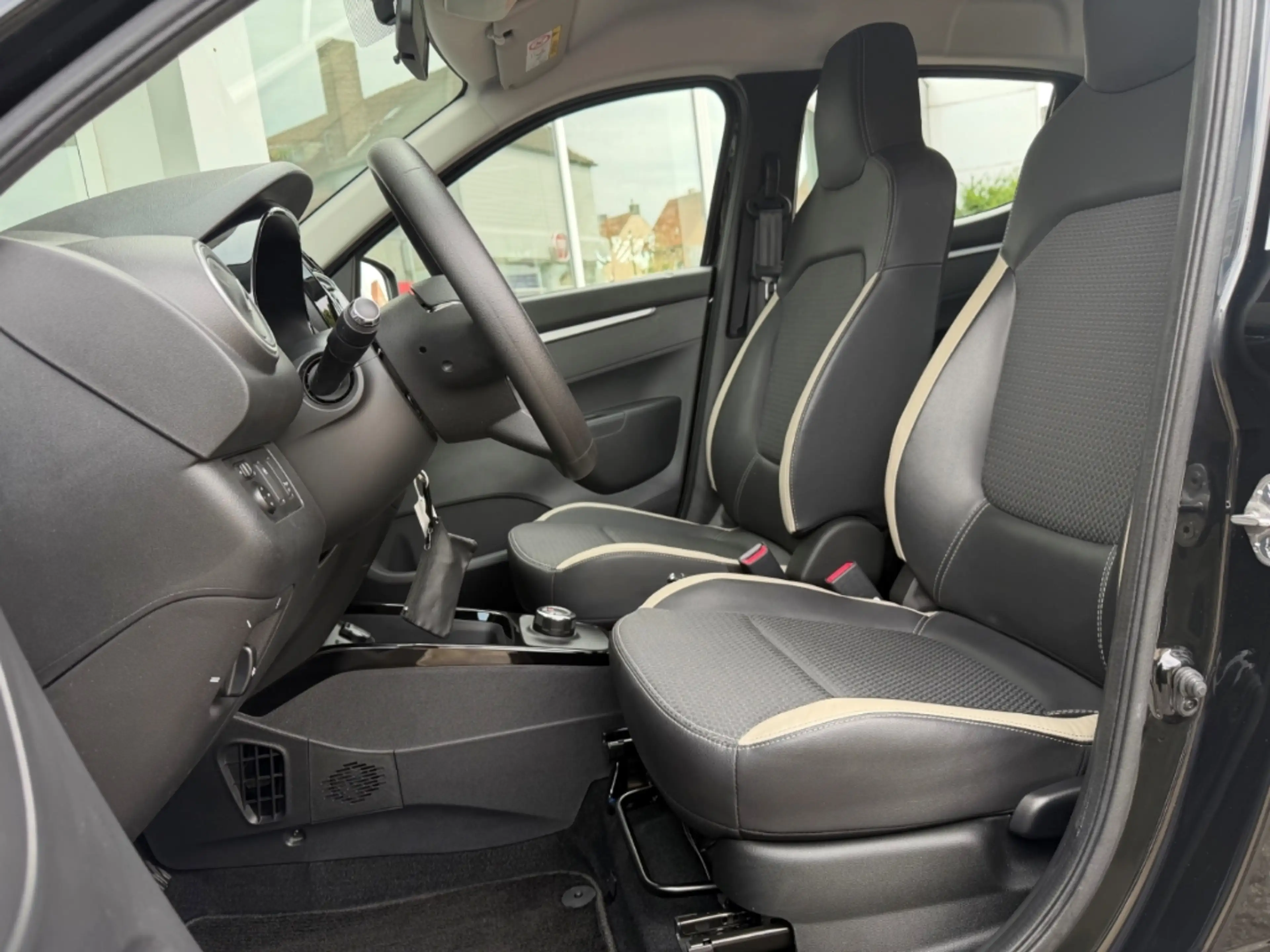 Dacia Spring Electric Kamera Navi Opt.paket Expression — photo 15