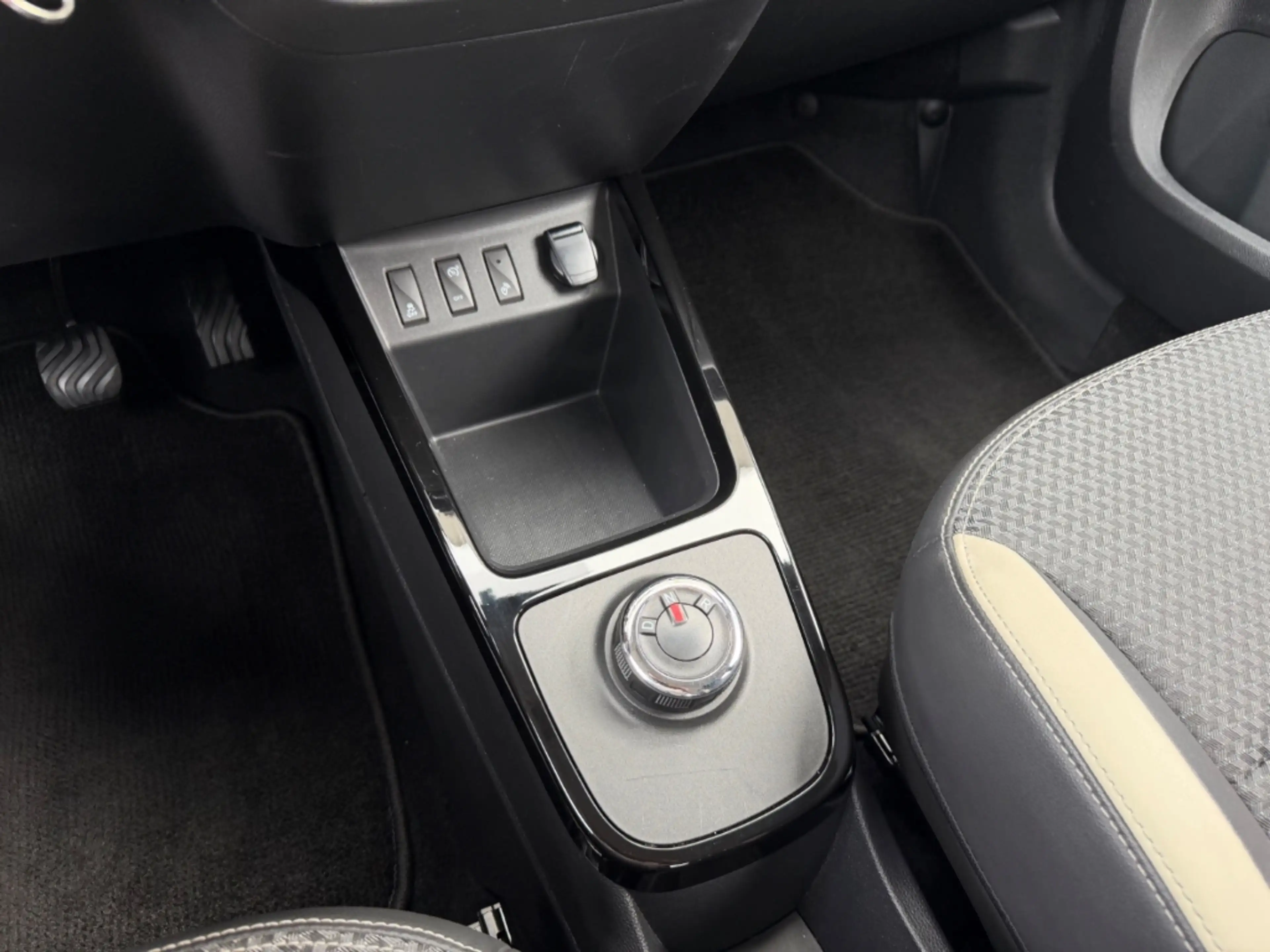 Dacia Spring Electric Kamera Navi Opt.paket Expression — photo 11