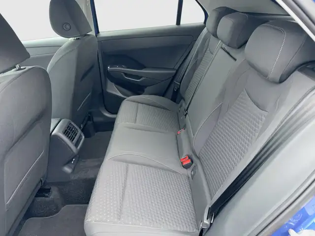 Volkswagen T-Roc view 19